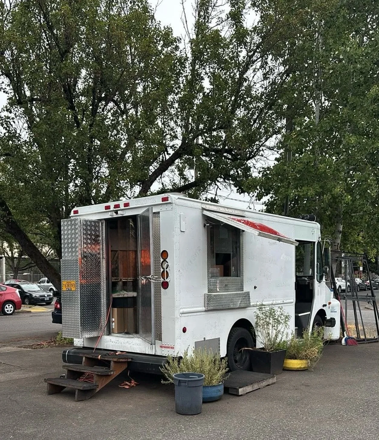 Over the next few days, please be patient with us as we make some exciting changes to our truck. We will continue to provide our full menu. 

We&rsquo;re working on some new things behind the scenes and can&rsquo;t wait to share what&rsquo;s coming! 