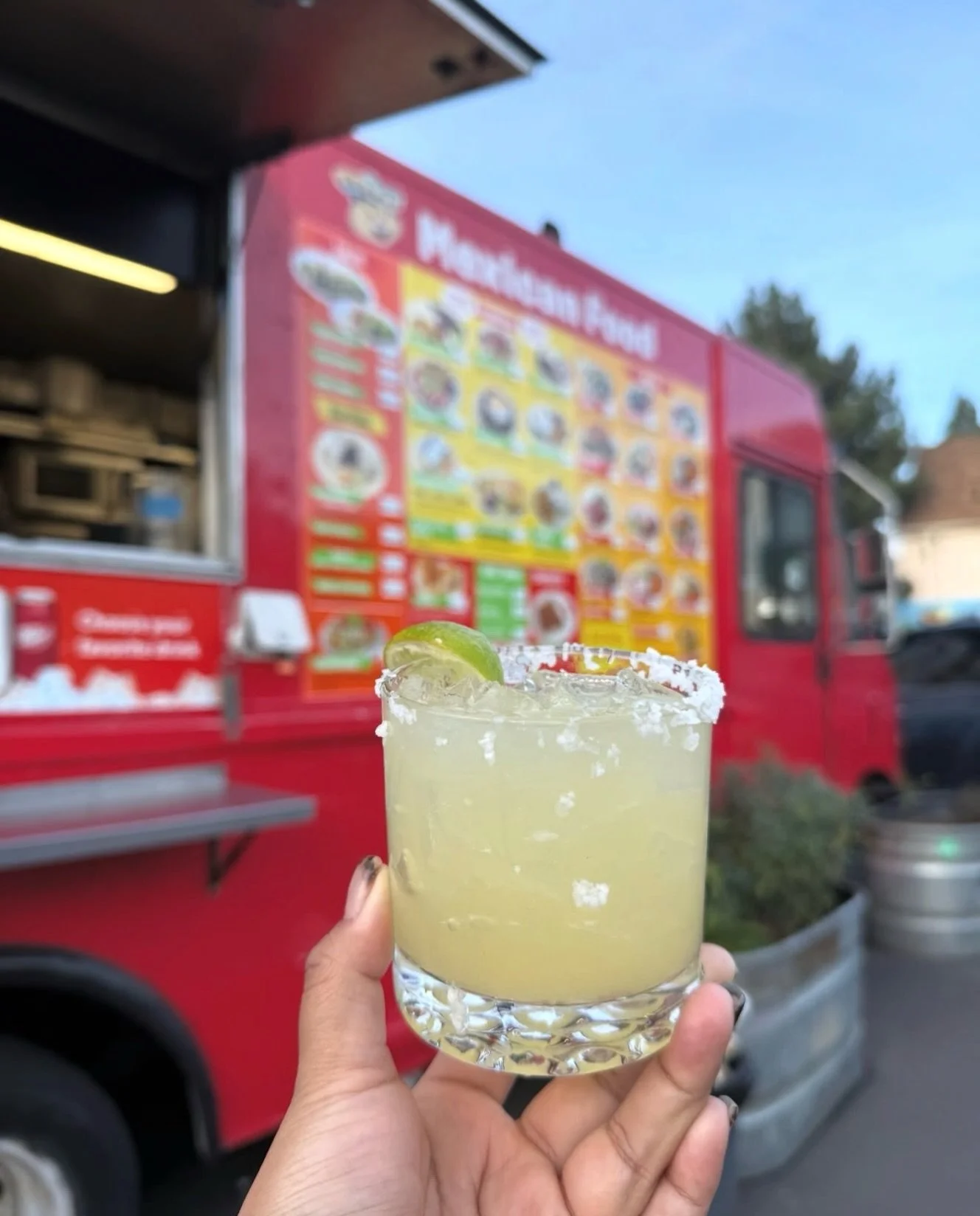 Today&rsquo;s forecast: Rain all day, but tacos all day!! 🌧️🌮

It&rsquo;s taco Tuesday @havalinapdx.  2 tacos plus a margarita for $12.

📍8927 N Lombard St, Portland, OR  97203

#tacotuesday #stjohns #pdxfoodie #eatportland pdxnow pdxeats
travelpo