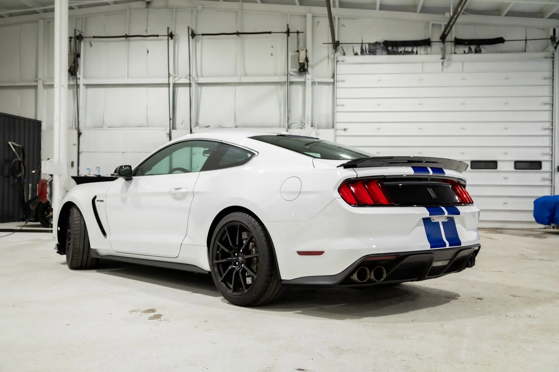 26_MWNY_2017-Ford-GT350-7224.jpg