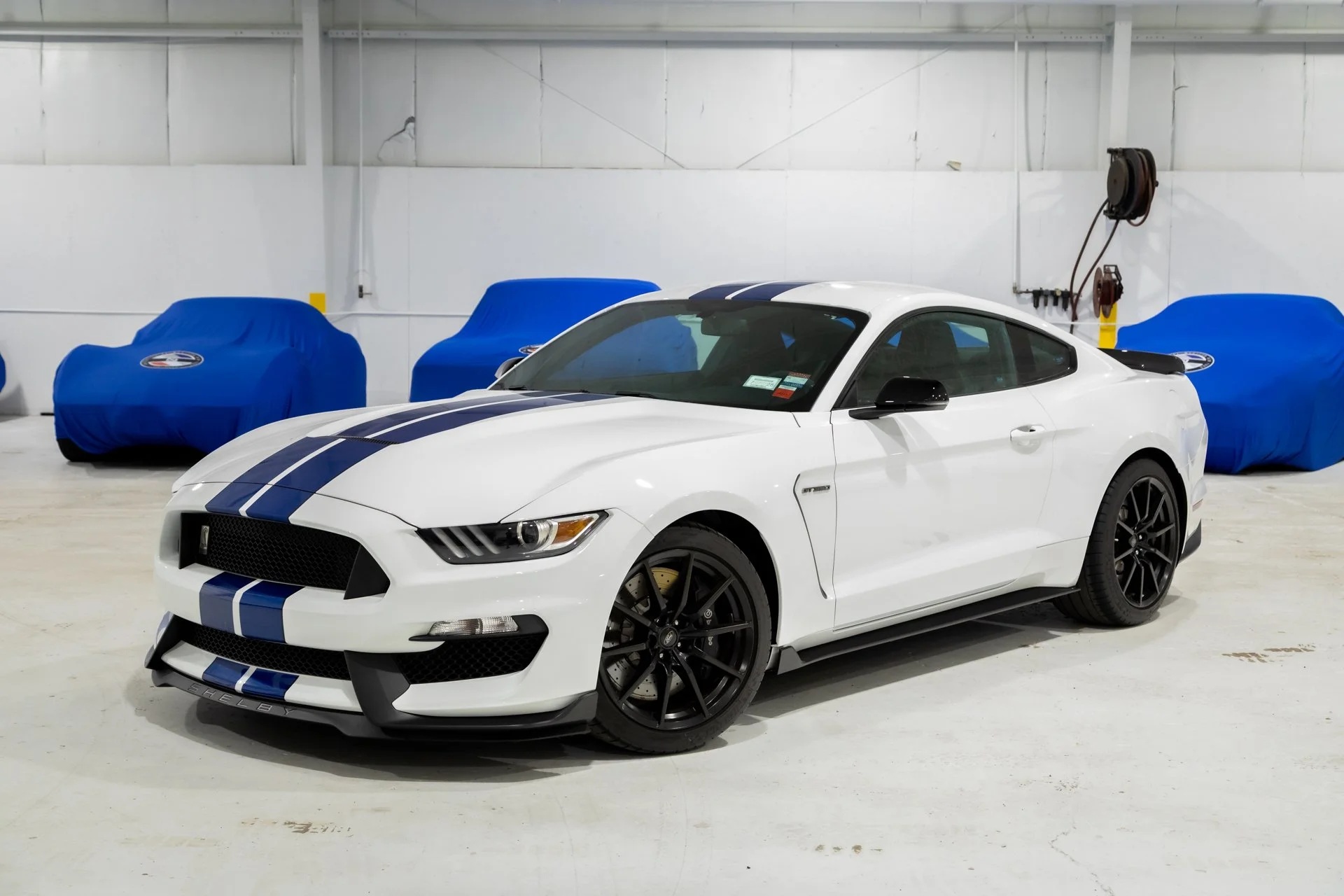26_MWNY_2017-Ford-GT350-7219.jpg