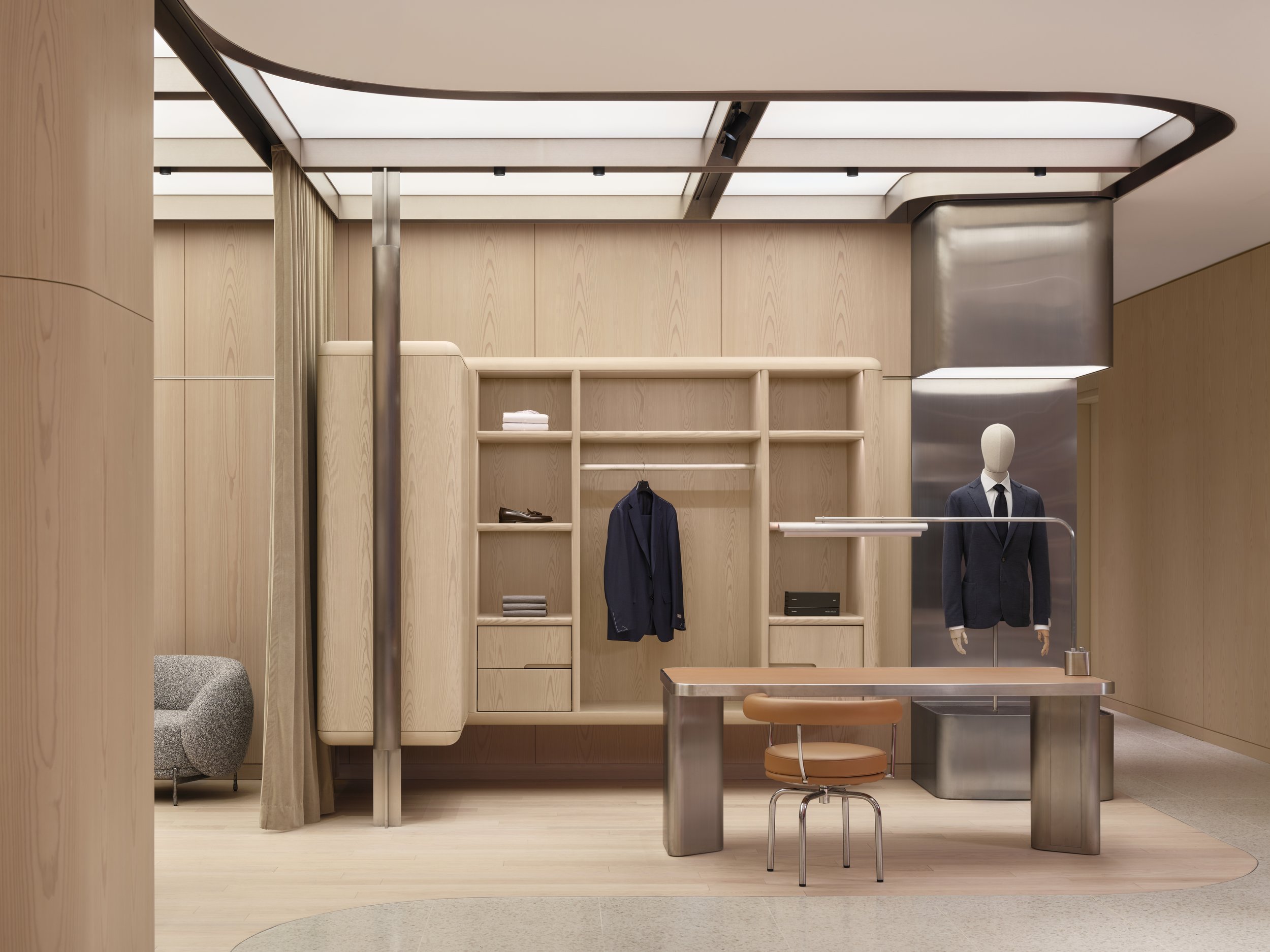 Studio Paolo Ferrari_Holt Renfrew Bloor 3F_ (1).jpg