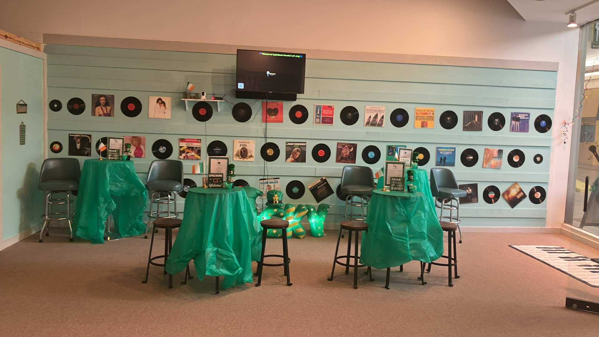 lobby st patrick's day.jpg