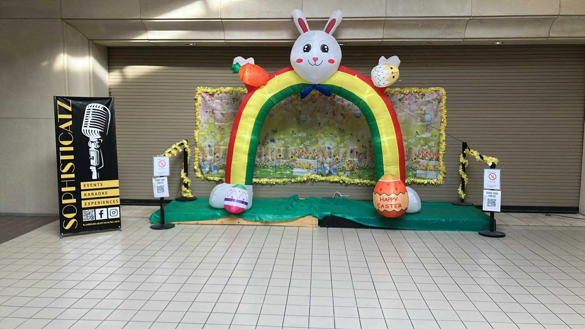 store hoilday display.jpg