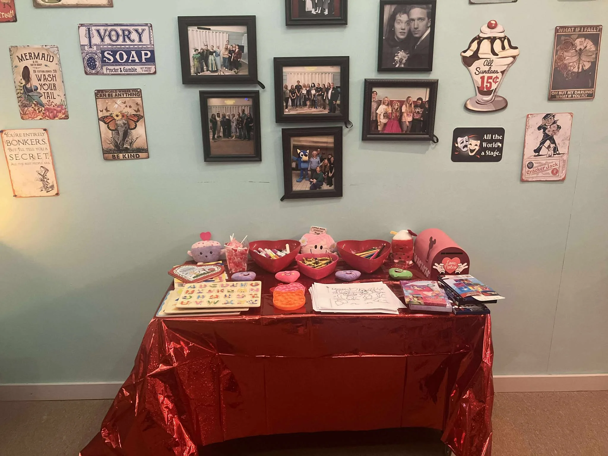 valentine's kids table.jpg