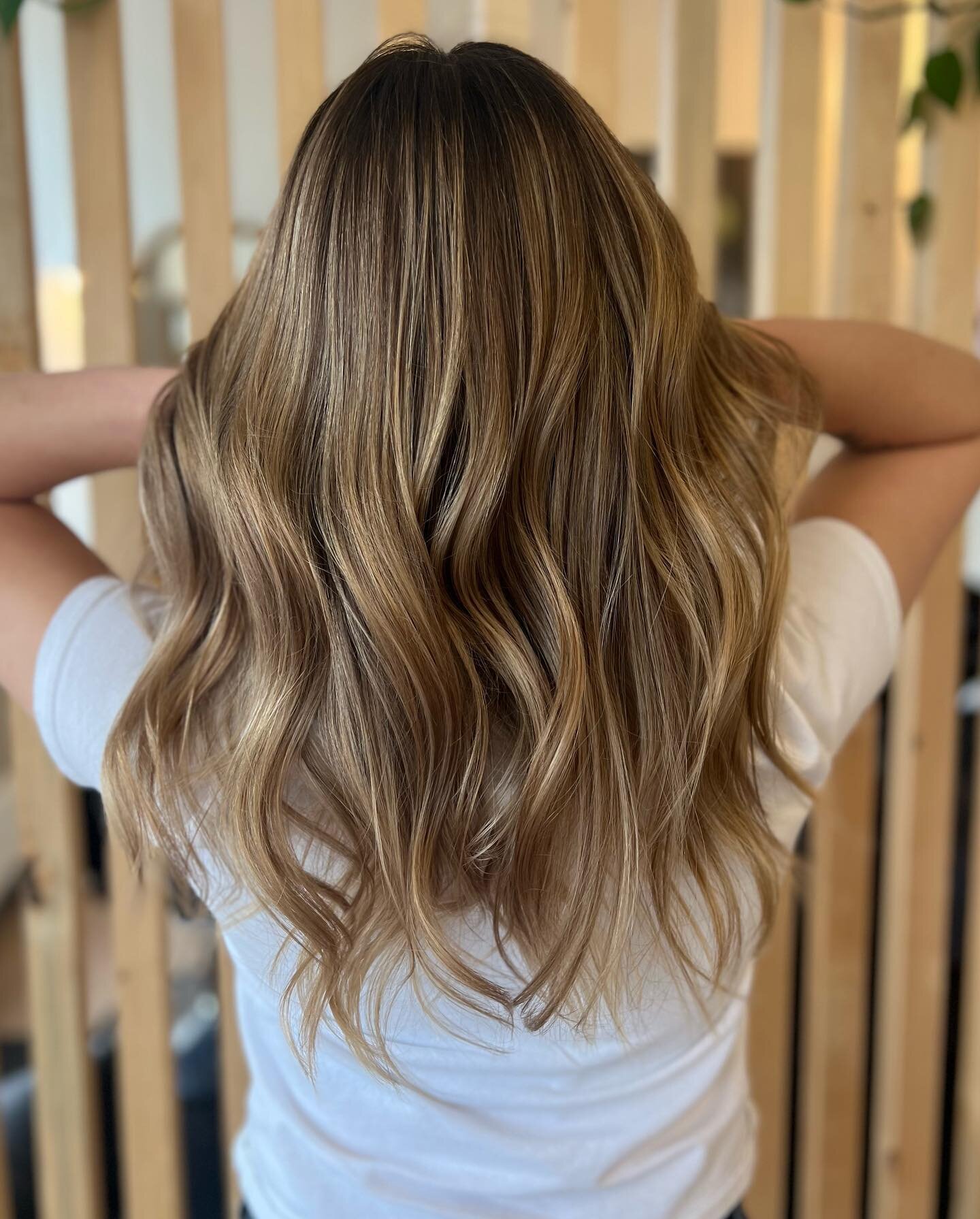Sun-kissed locks that sparkle like gold.

&bull;

&bull;

&bull;

#babylights #victoria #vancouverisland #lojo #yyj #yyjhair #hairyyj #shopvictoria #vicwest #saanich #oakbay #btc #behindthechair #hairinspo #balayage #wellaprofessional #shopyyj #yvr #