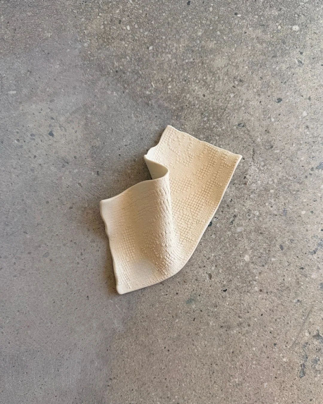 SAMPLE Ceramic Lace Ribbon 06