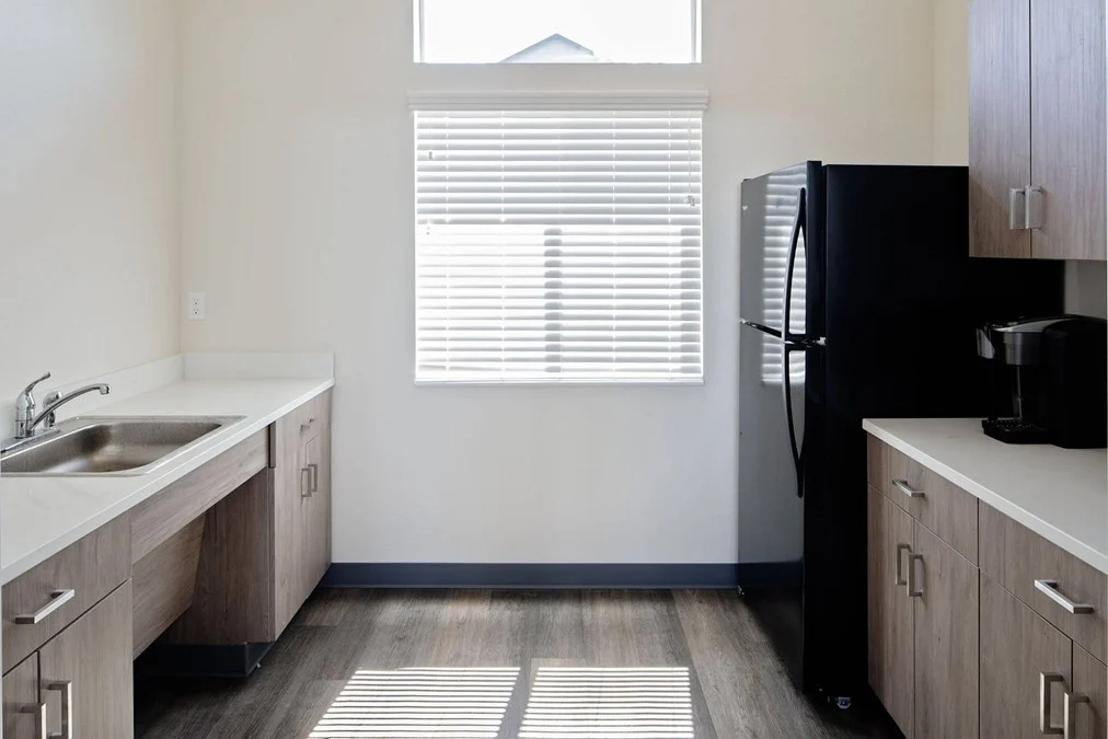 Claxter Crossing Clubhouse Kitchen.png