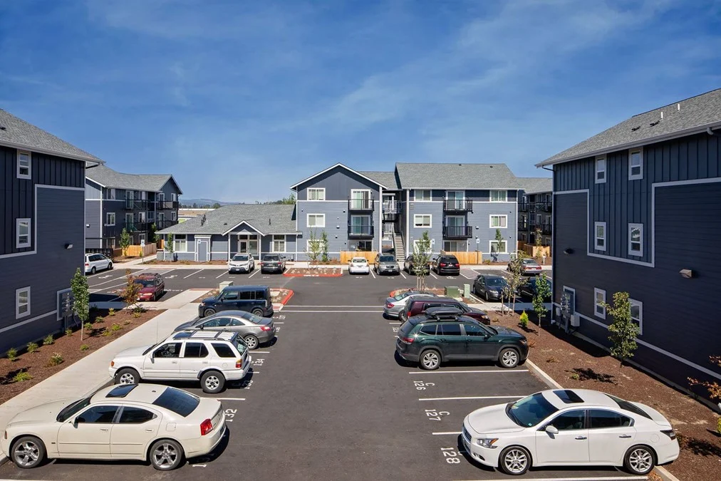 Claxter Crossing Exterior Building with Parking 2.png