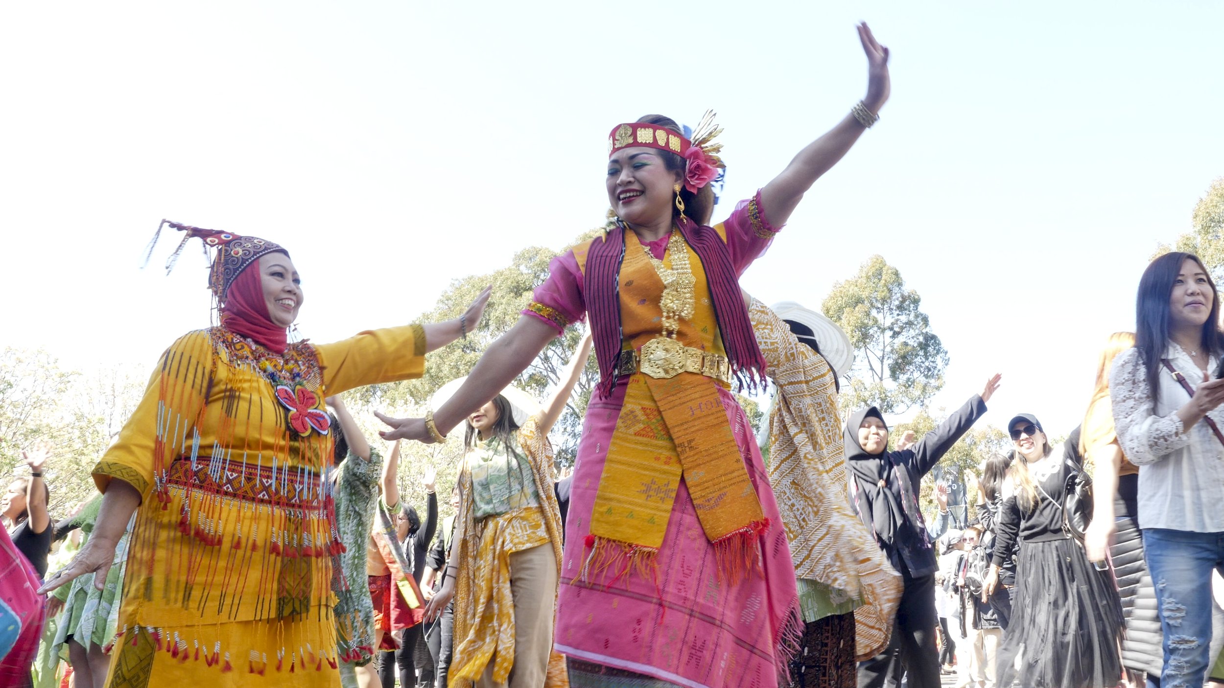 Maumere dance 1.jpg