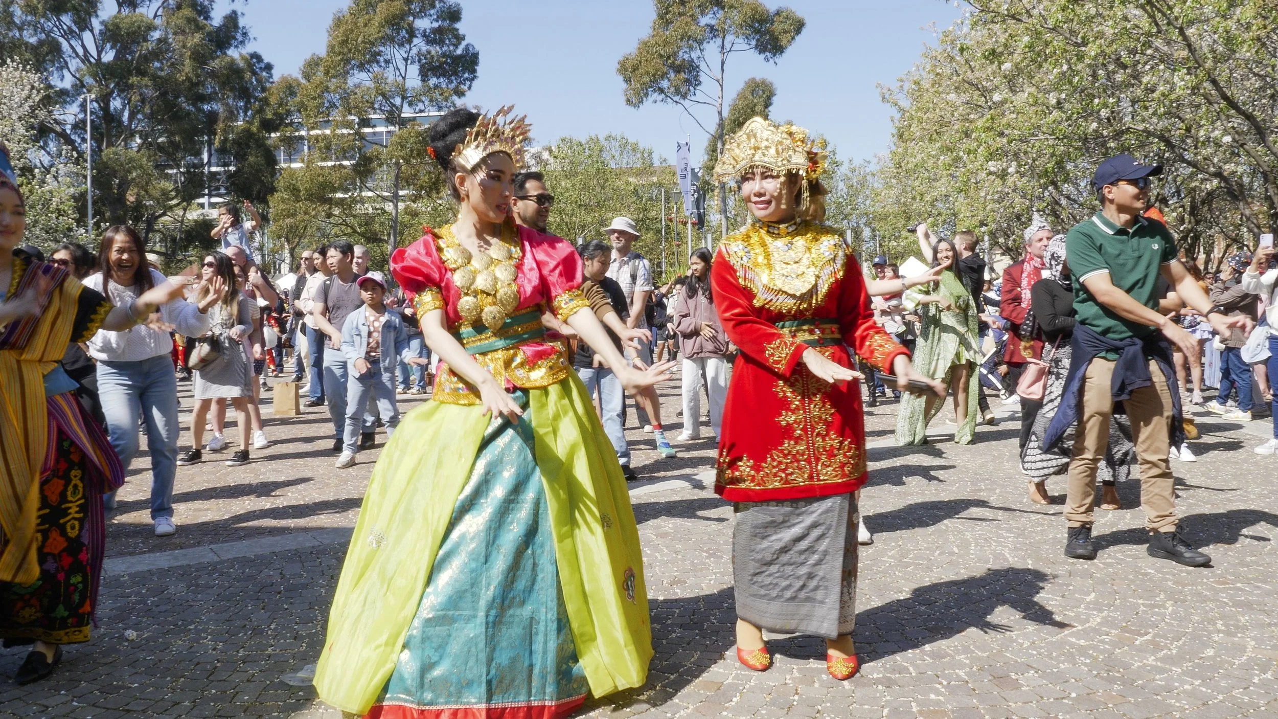 Maumere dance 7.jpg