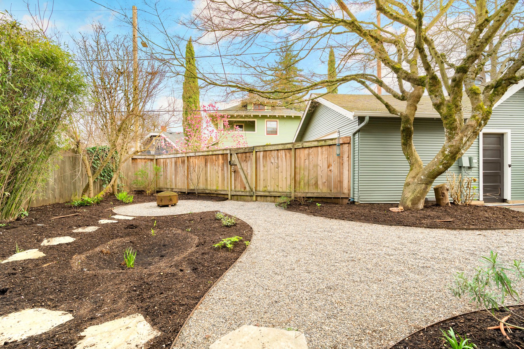 11_Backyard-D.jpg