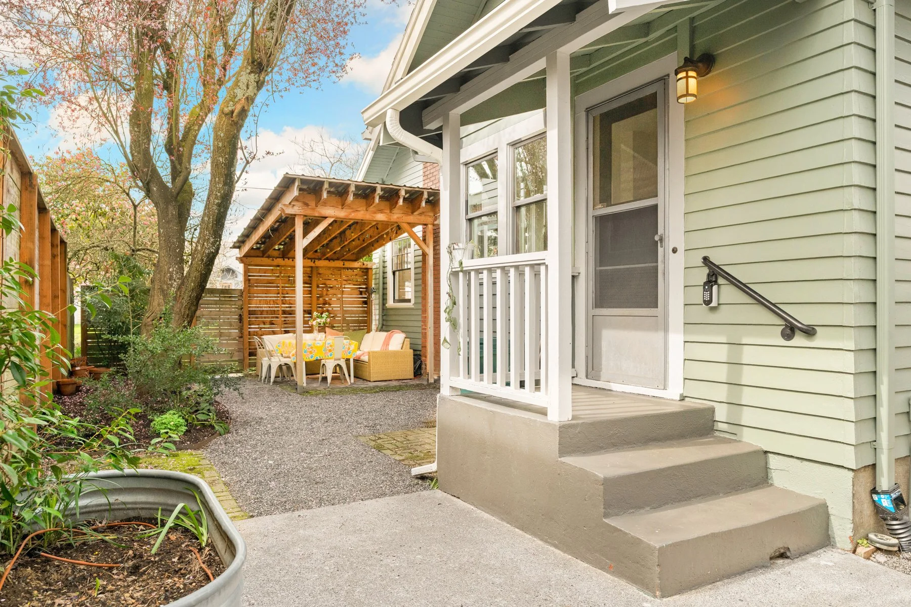 11_Backyard-A.jpg