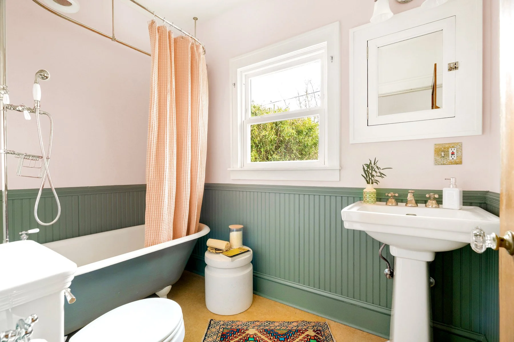 05_Bath1.jpg