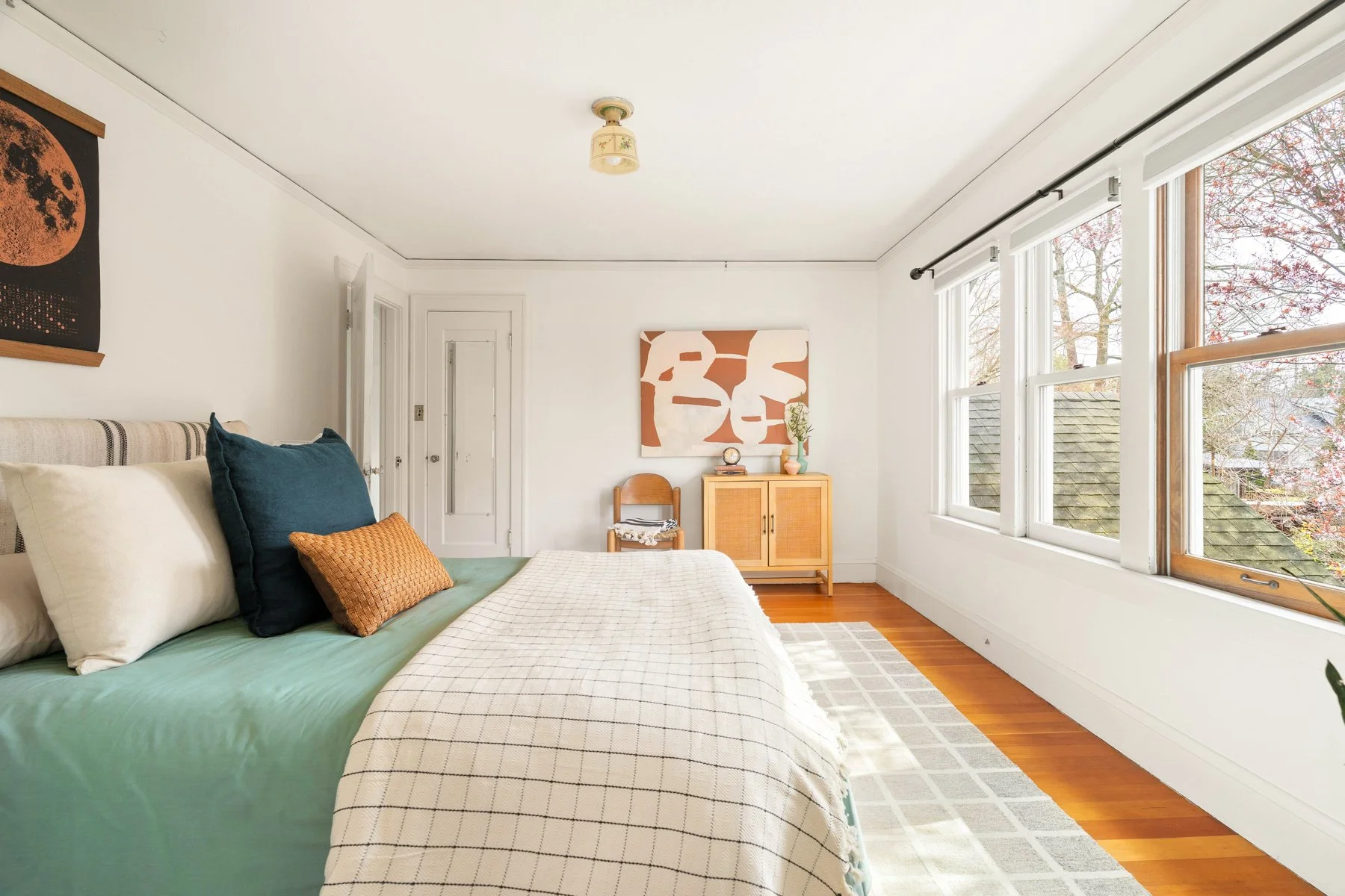 06_Bed-Primary_B.jpg