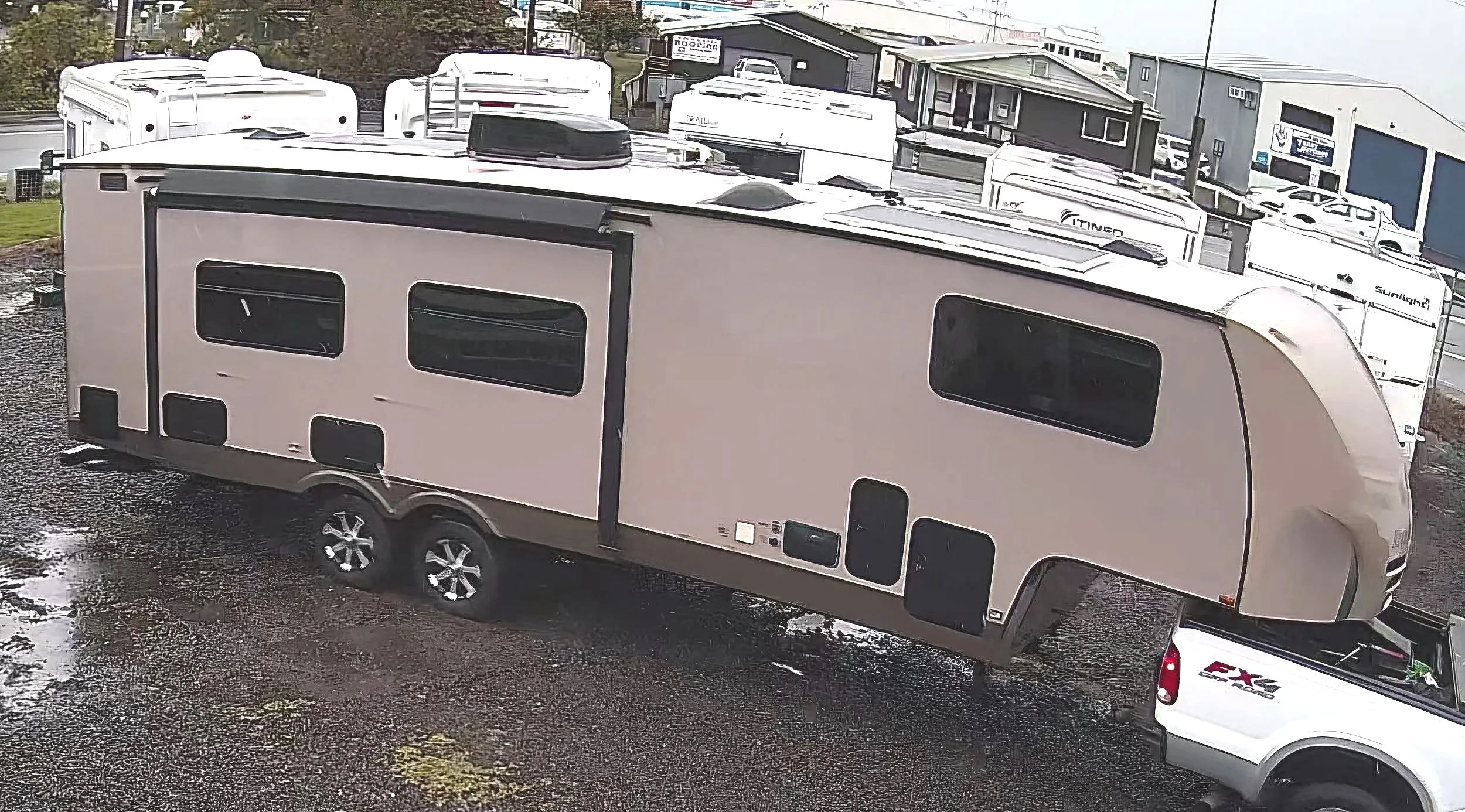 2010 5th WHEEL ULTIMA $79,990