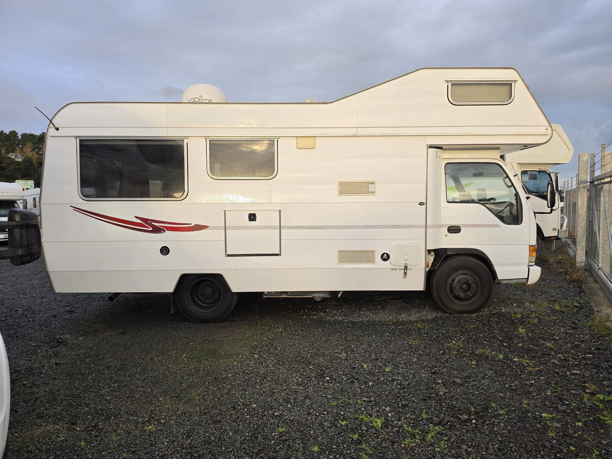 1994 ISUZU ELF TRAILLITE 4.3 TURBO DIESEL $59,990