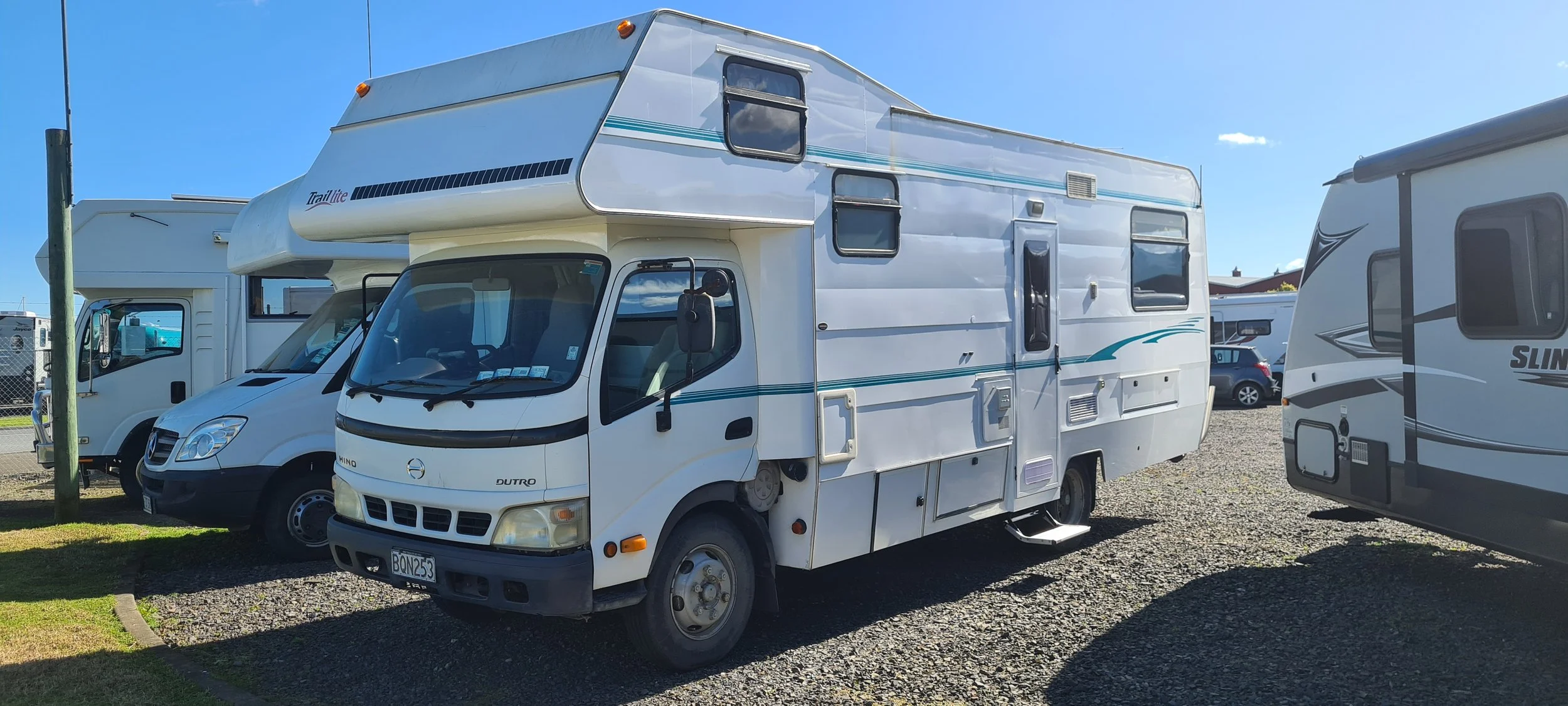 2003 HINO DUTRO TRAILLITE $94,990