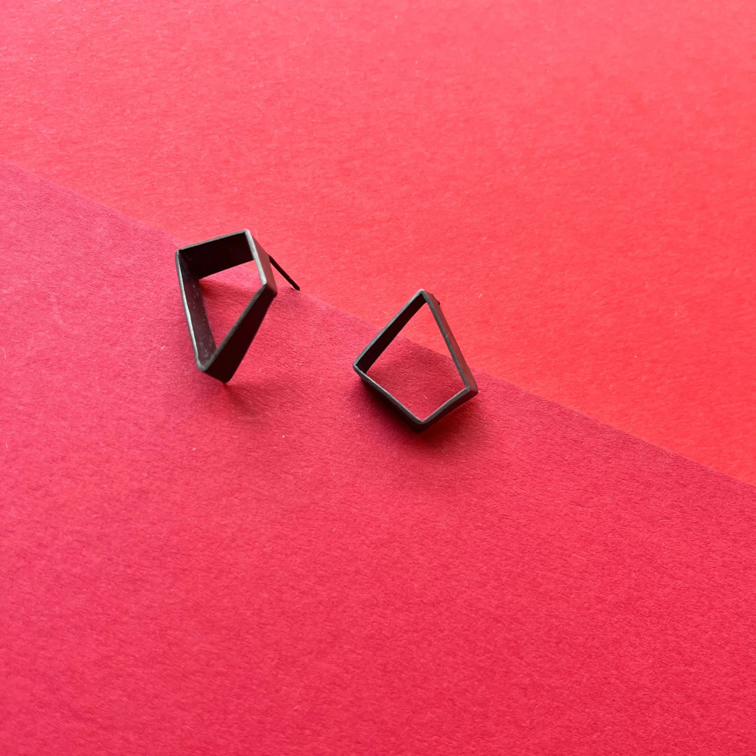 Oxidised mismatched studs earrings