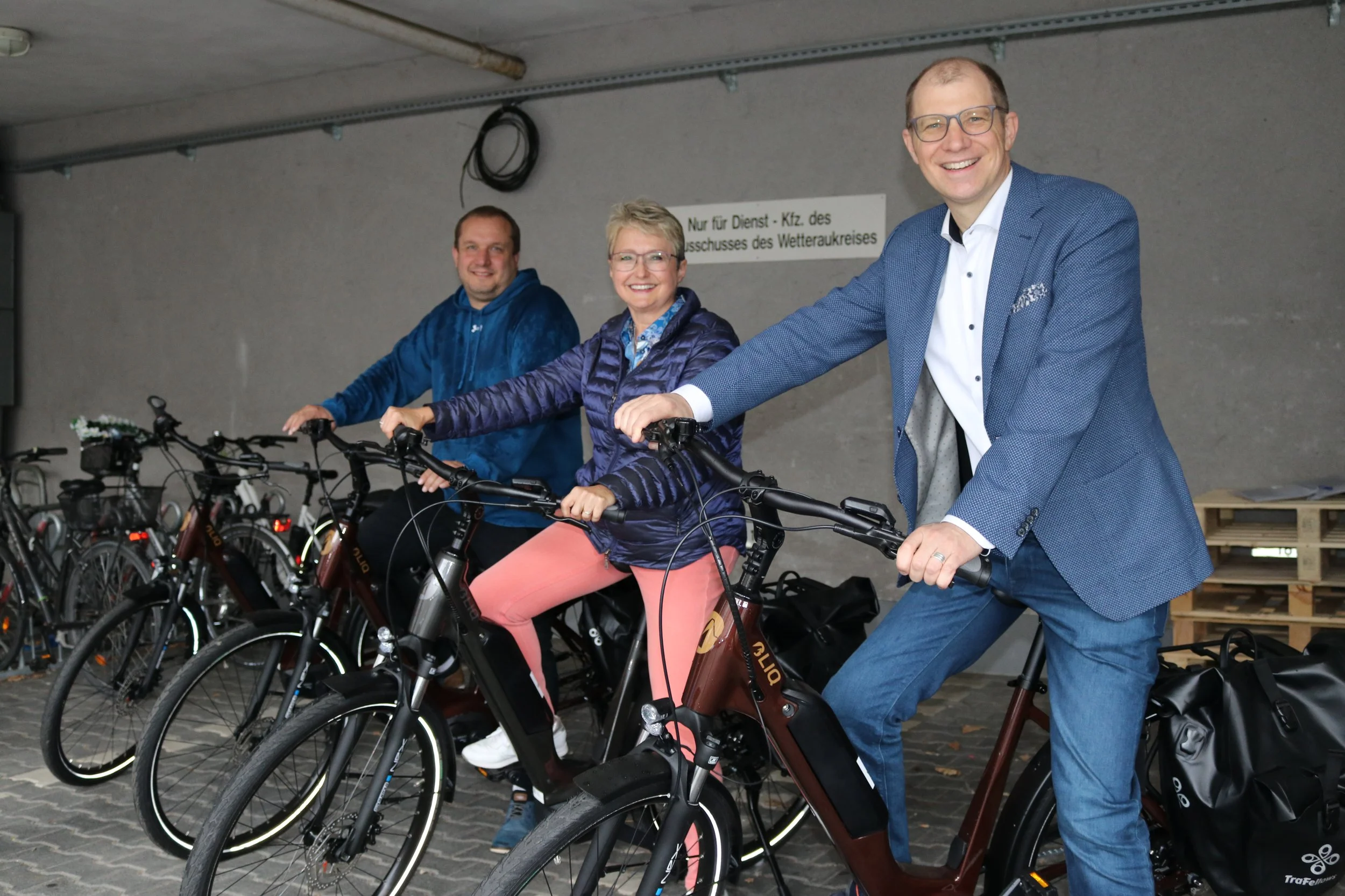 Vier neue E-Bikes ergänzen Dienstfahrzeugflotte des Wetteraukreises