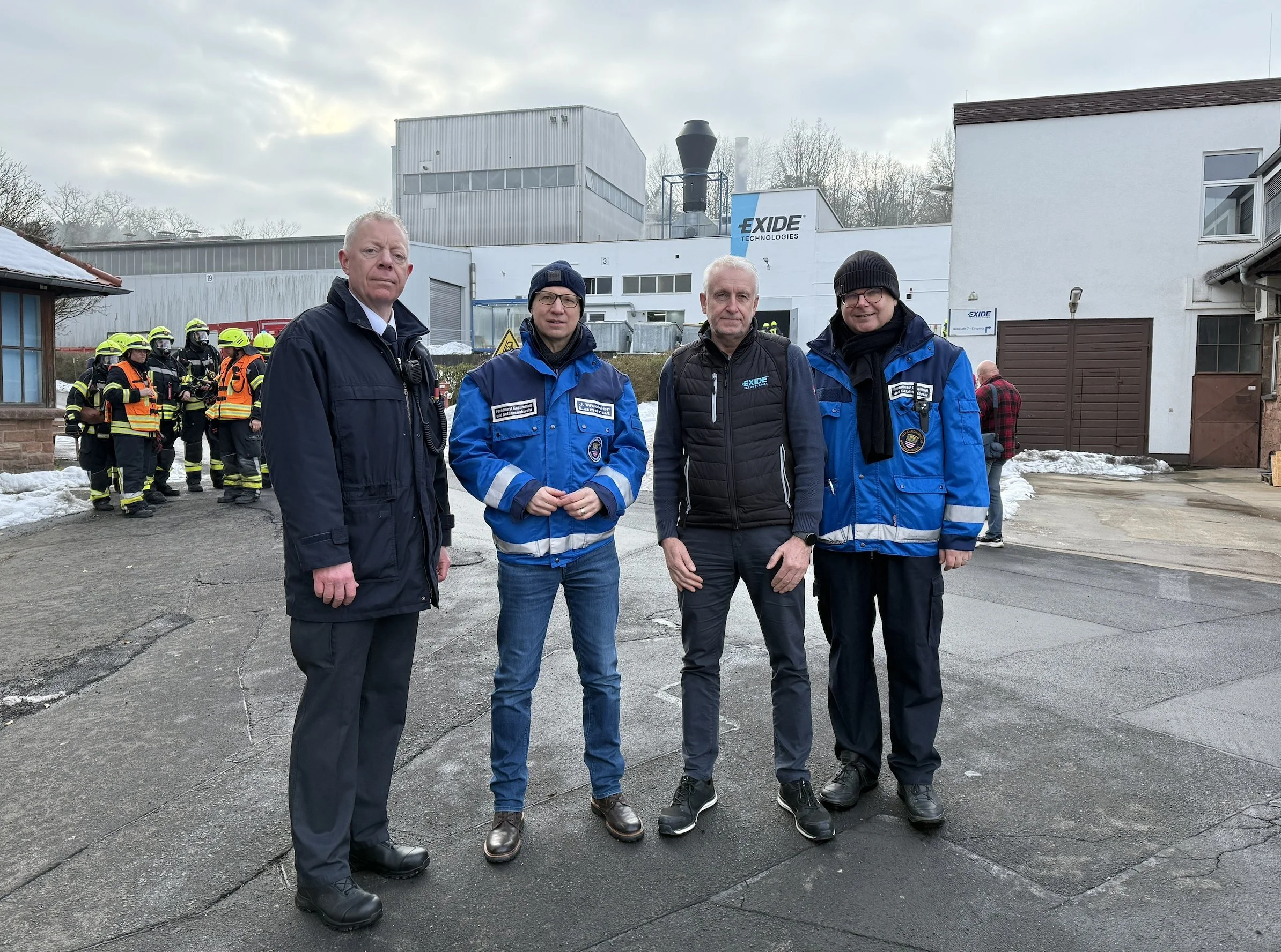 Explosionen, Feuer und „Verletzte“: Wetteraukreis probt bei Katastrophenschutzübung in Büdingen den Ernstfall