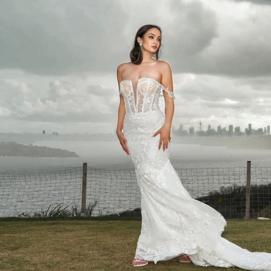 Do you know we can customise your dream dress based on our existing designs? ✨️ E.g. Addtion of sleeves, higher neckline, longer train, etc. 

Book your appointment now to see our latest collection 👰

Photo @perfect10imageau
Makeup @carlapaesofficia