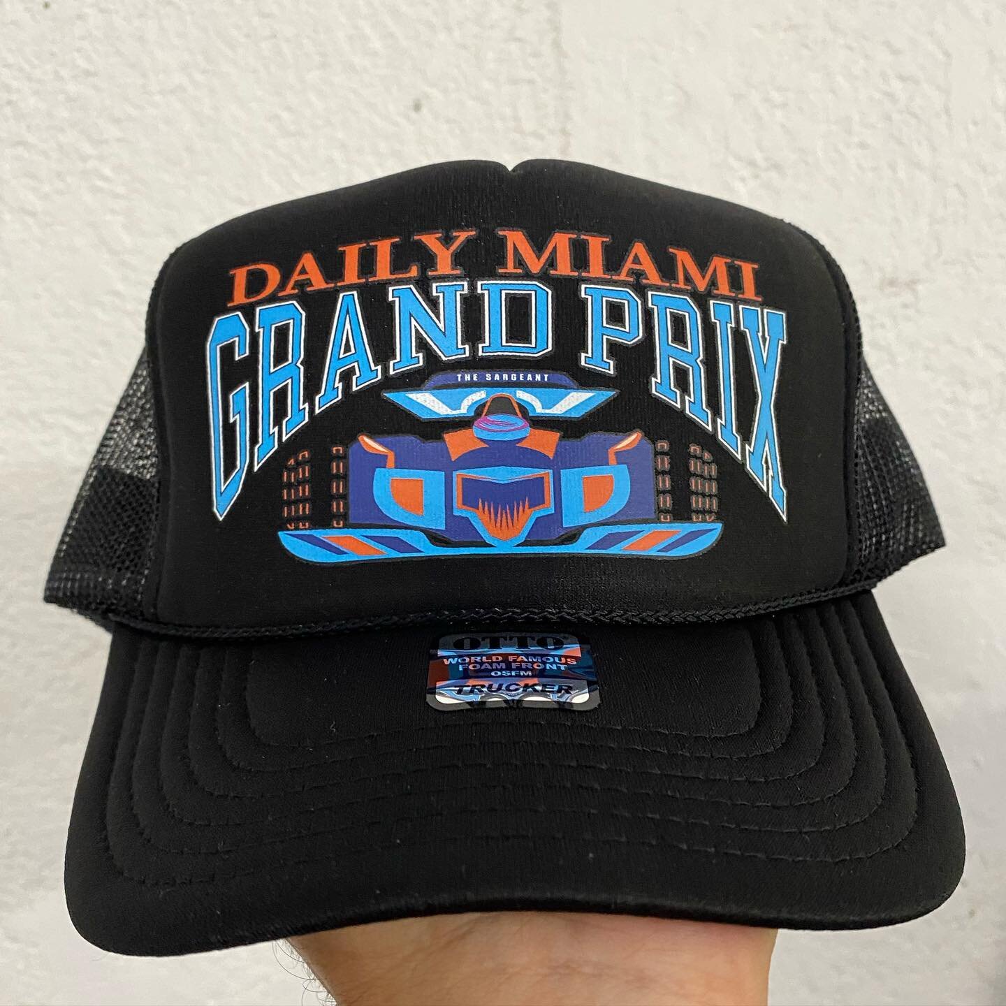 MIAMI x DAILY GRAND PRIX 
-RACE DAY! 🏎️🏁 Screen print transfers on Trucker hats 🔥 
&bull;
&bull;
This is an example on how big we can print on trucker hats 
&bull;
#miami #f1miami #screenprint #screenprinthat #truckerhats #screenprinttransfers #sc