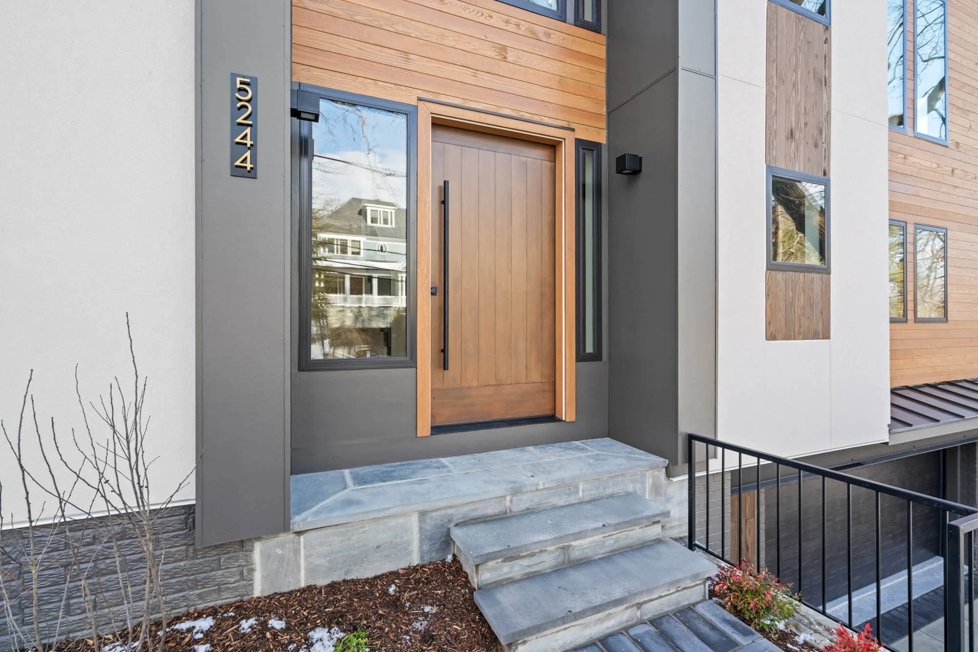 5244 Watson St NW-7.jpg