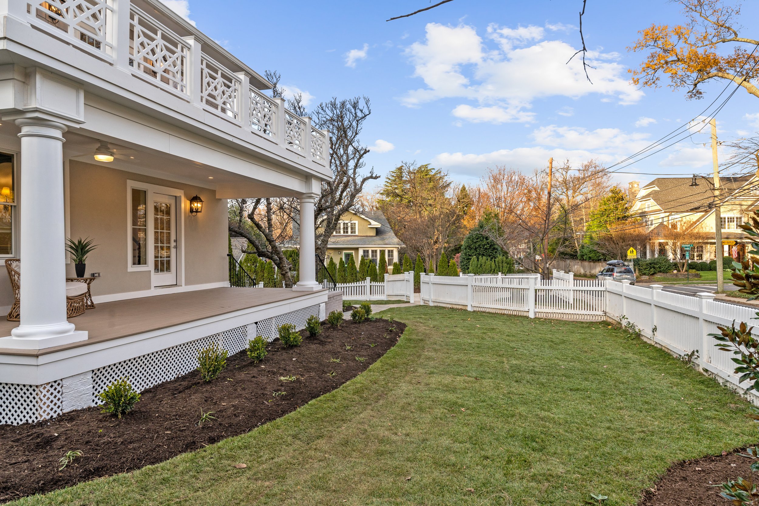 6704 Brookville Rd - 0098.jpg