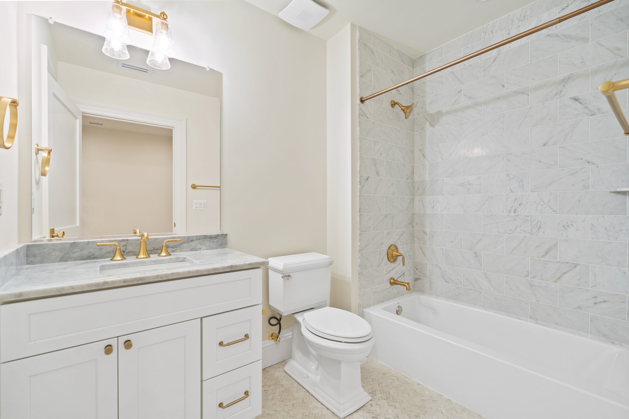 6702 Brookville Rd - 0075.jpg