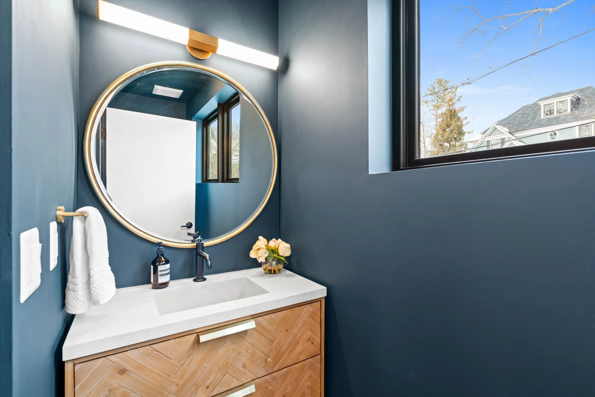 5244 Watson St NW-35.jpg