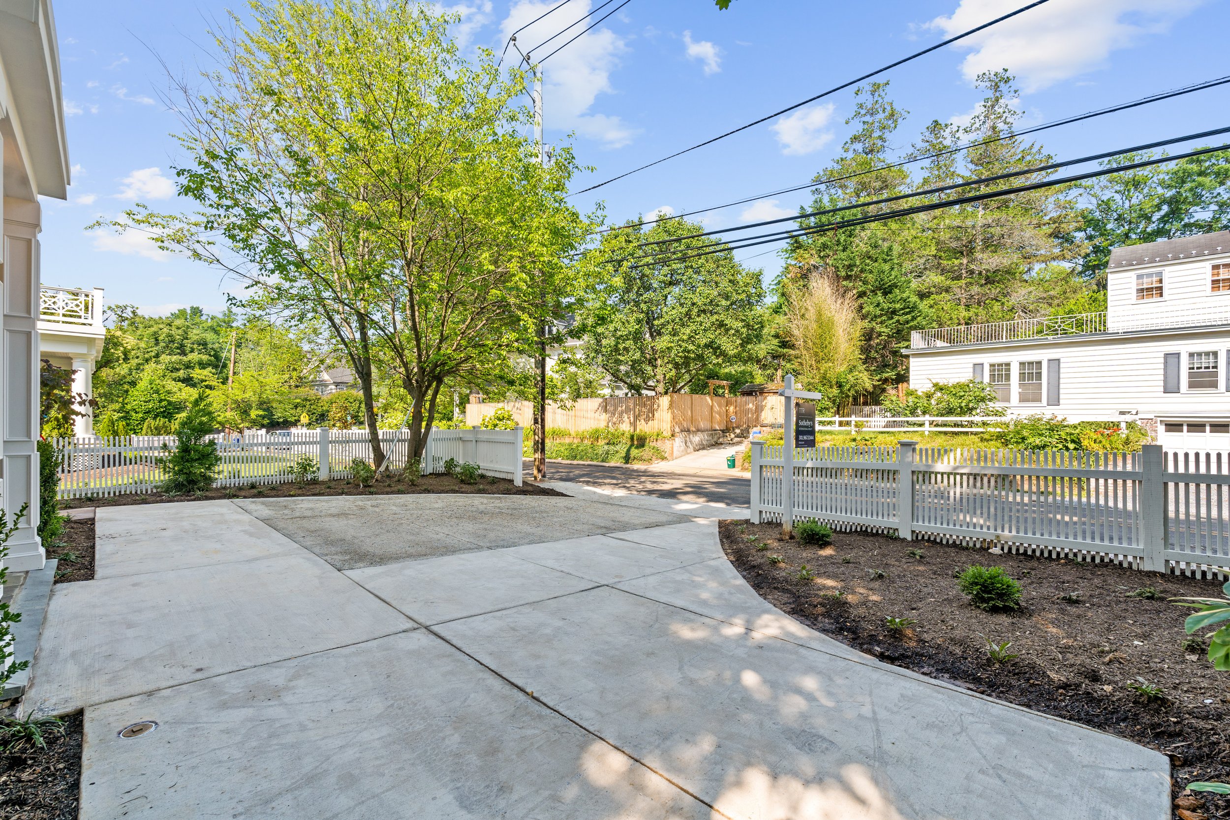 6702 Brookville Rd - 0112.jpg