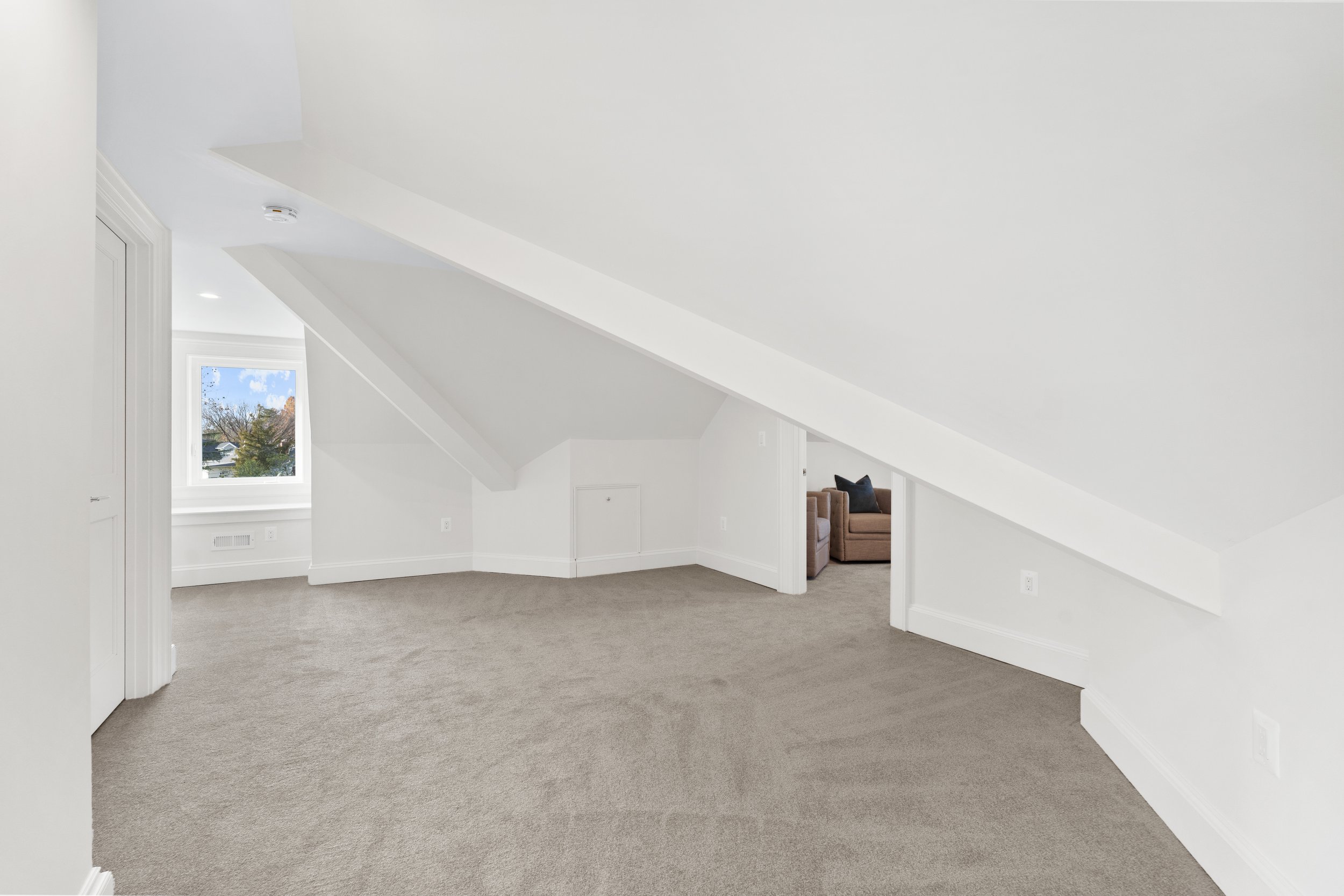 6704 Brookville Rd - 0035.jpg
