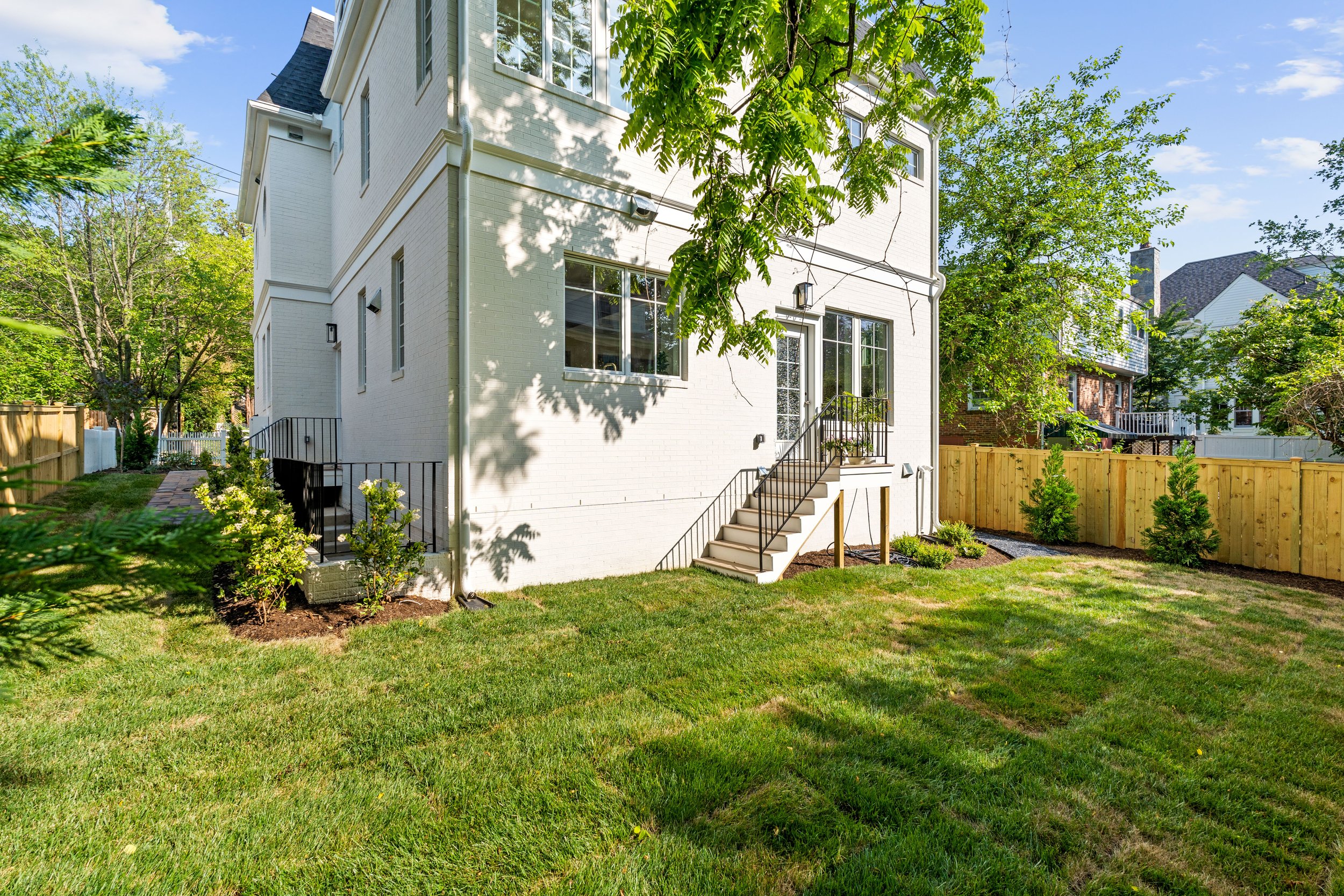 6702 Brookville Rd - 0118.jpg