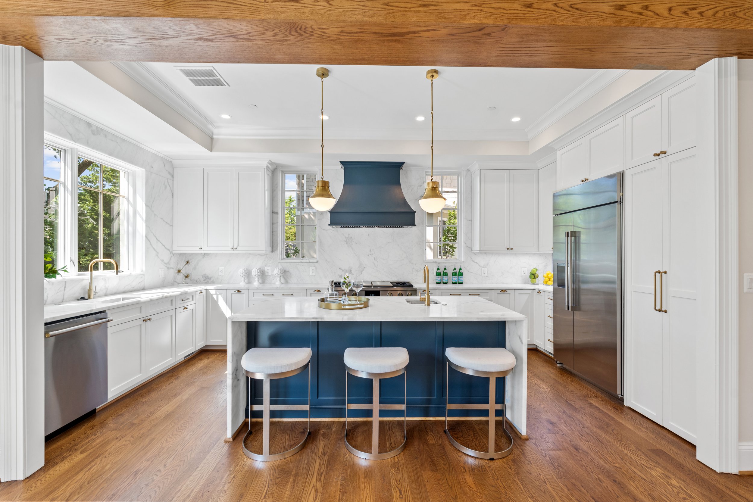 6702 Brookville Rd - 0025.jpg