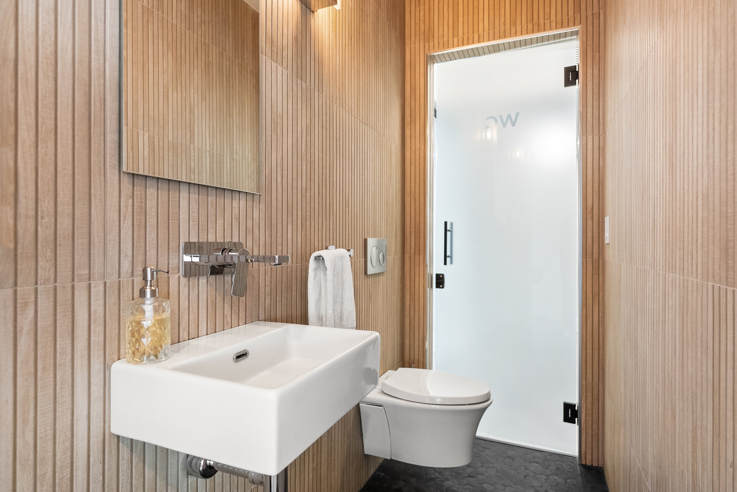 6470 Kedleston Ct, McLean, VA 22101 - 0037-edit.jpg