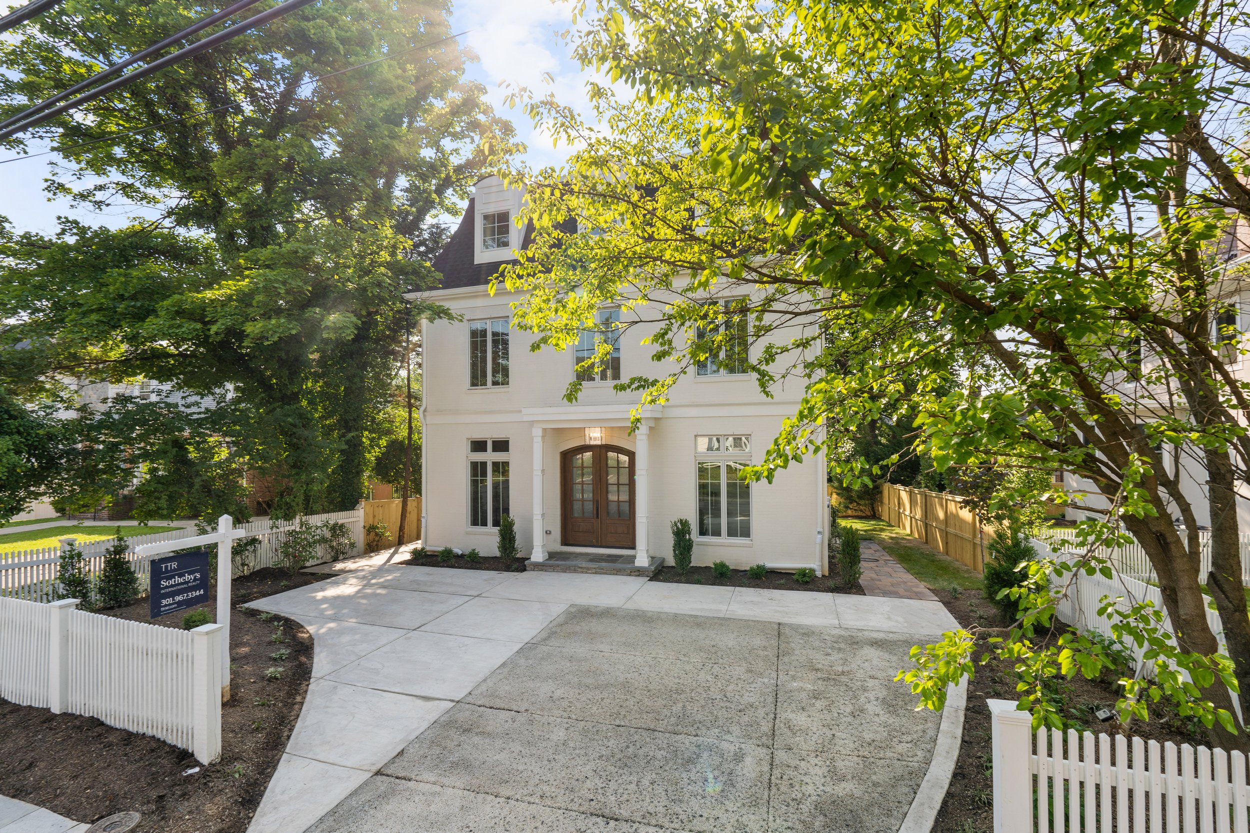 6702 Brookville Rd - 0126.jpg