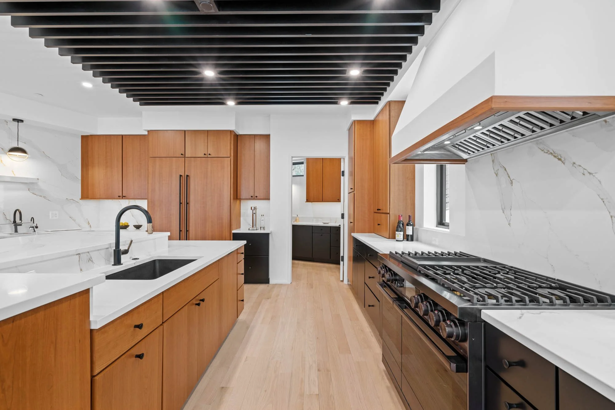 5244 Watson St NW-68.jpg