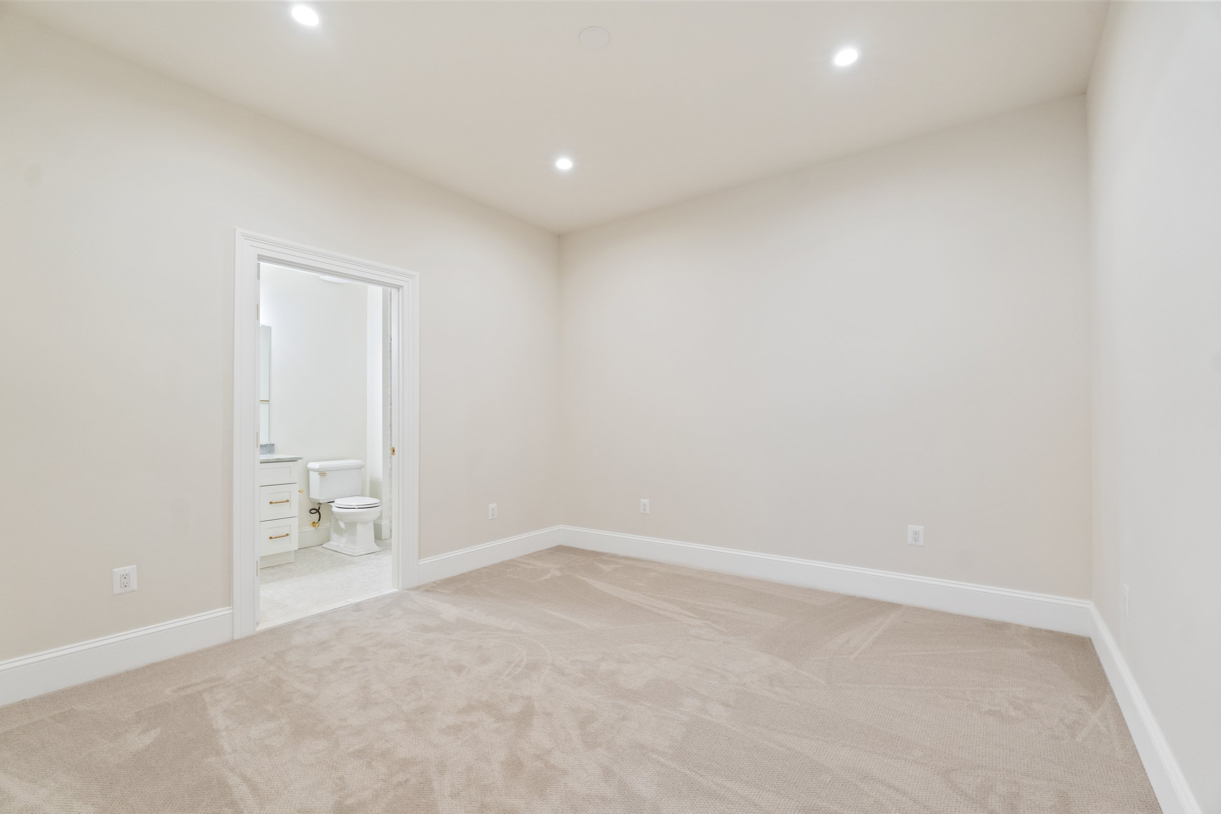 6702 Brookville Rd - 0074.jpg