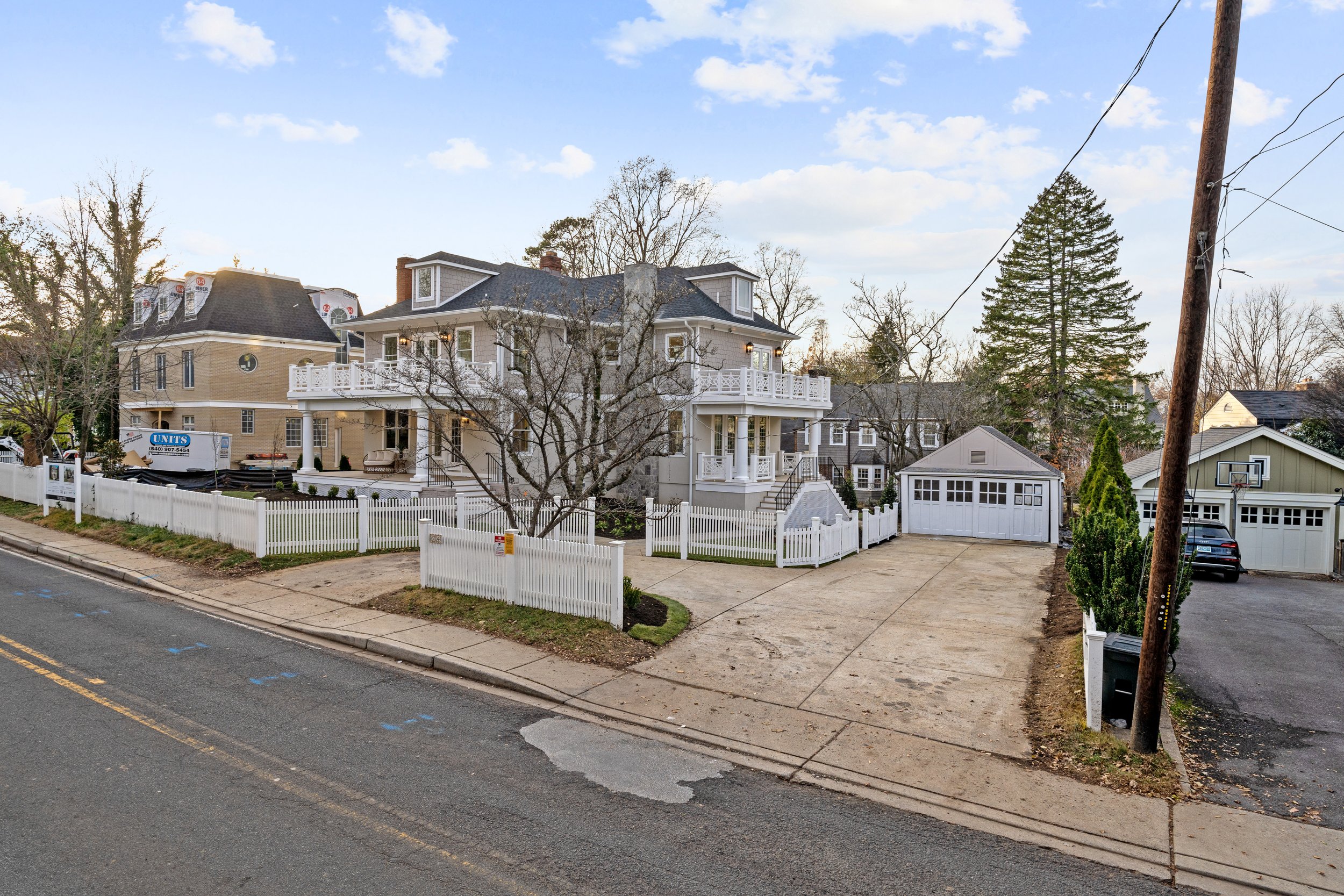 6704 Brookville Rd - 0092.jpg