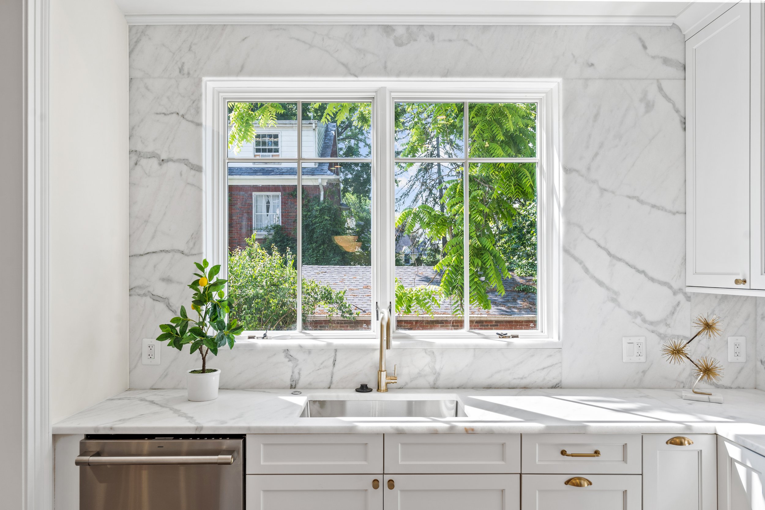 6702 Brookville Rd - 0027.jpg