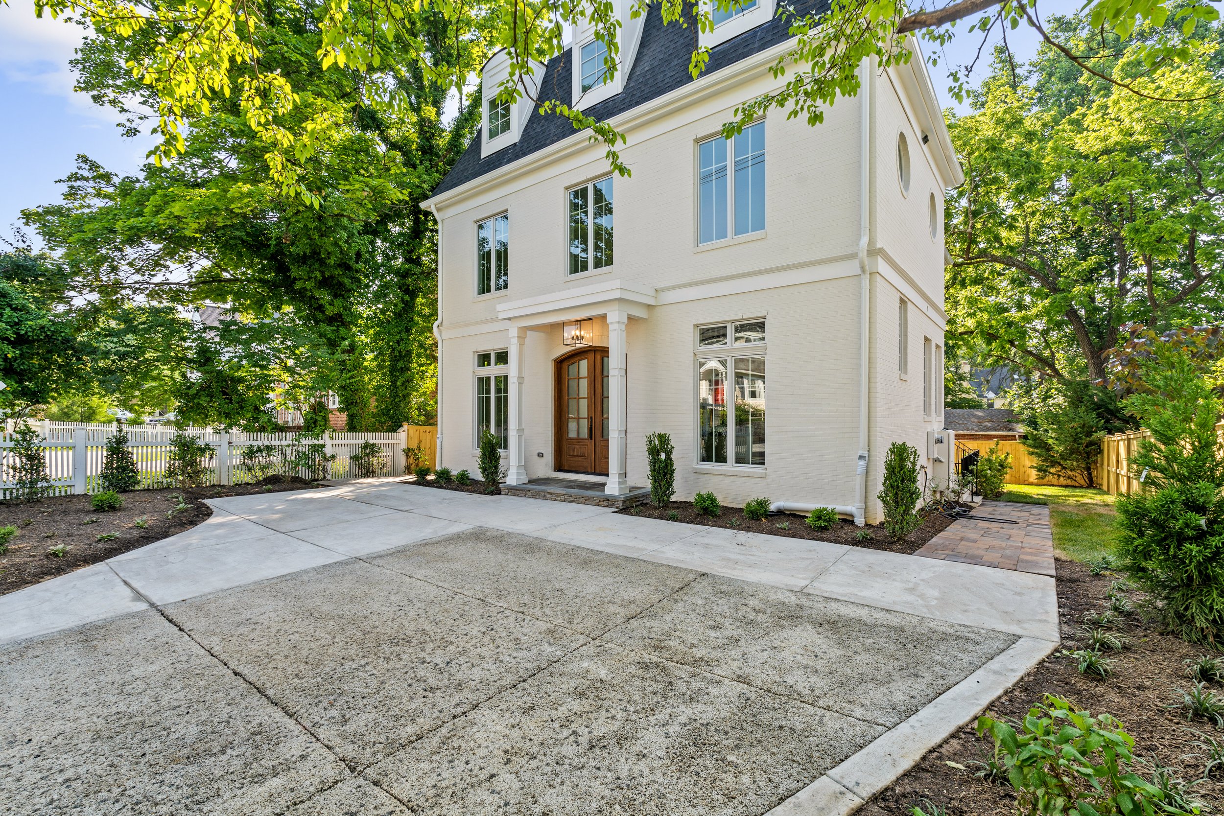 6702 Brookville Rd - 0114.jpg