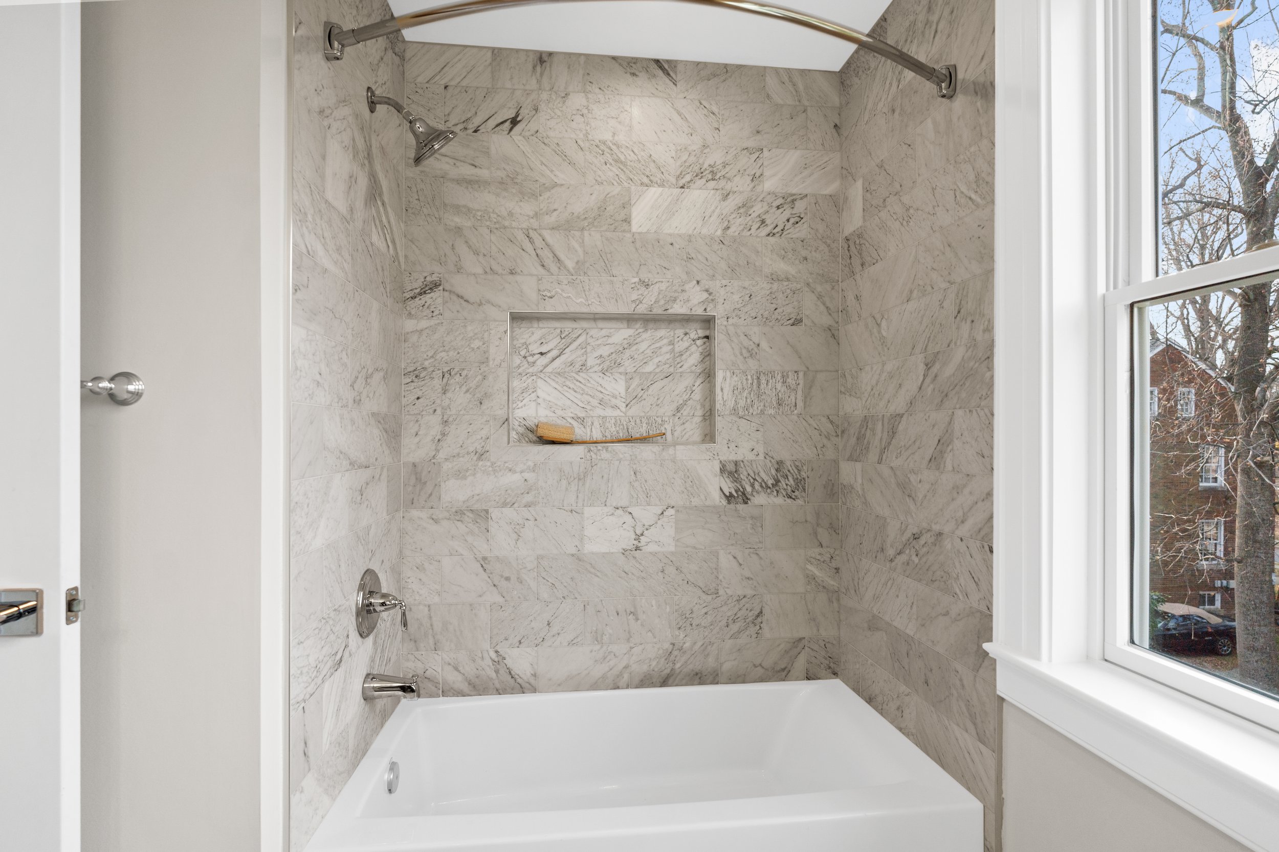 6704 Brookville Rd - 0020.jpg