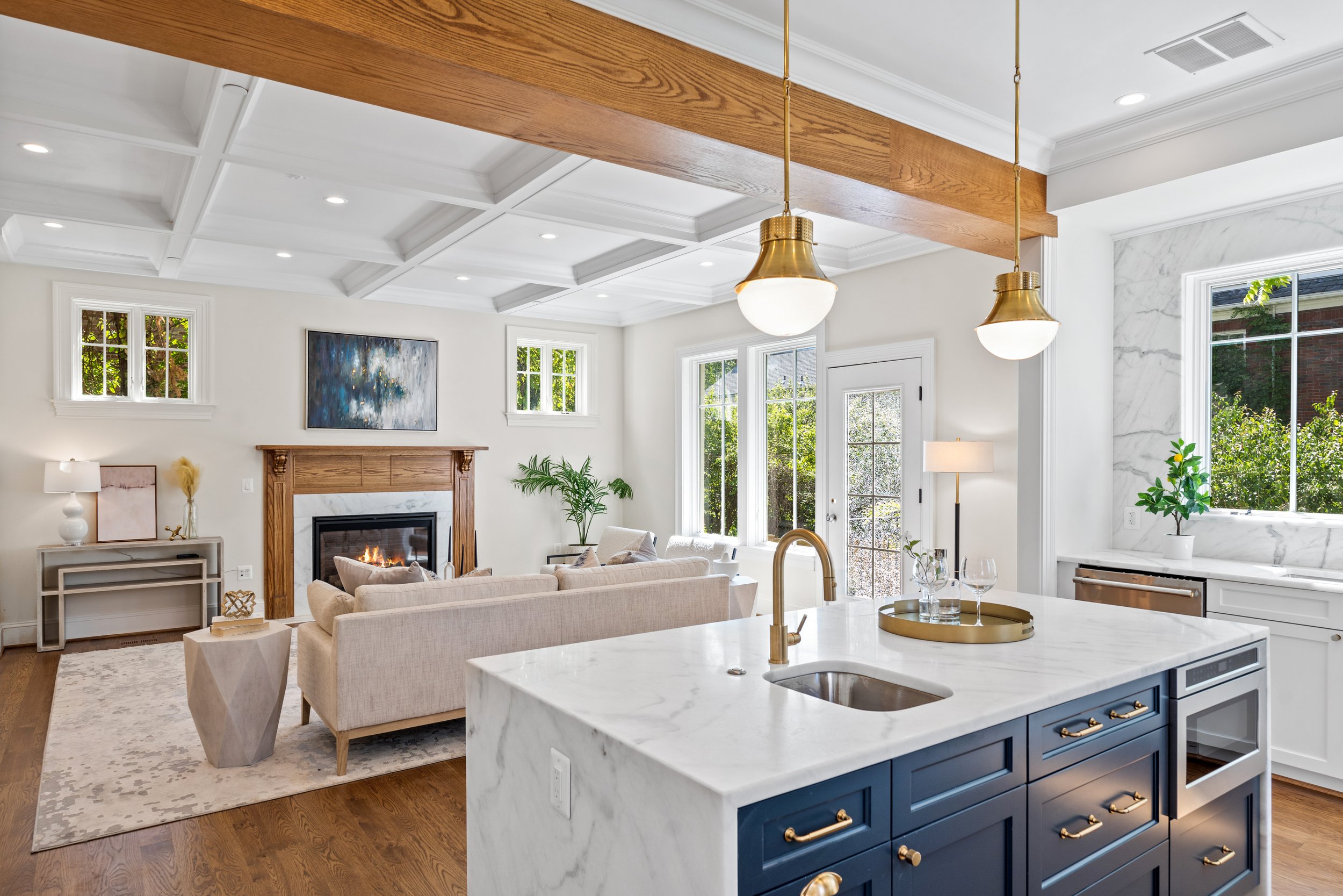 6702 Brookville Rd - 0032.jpg