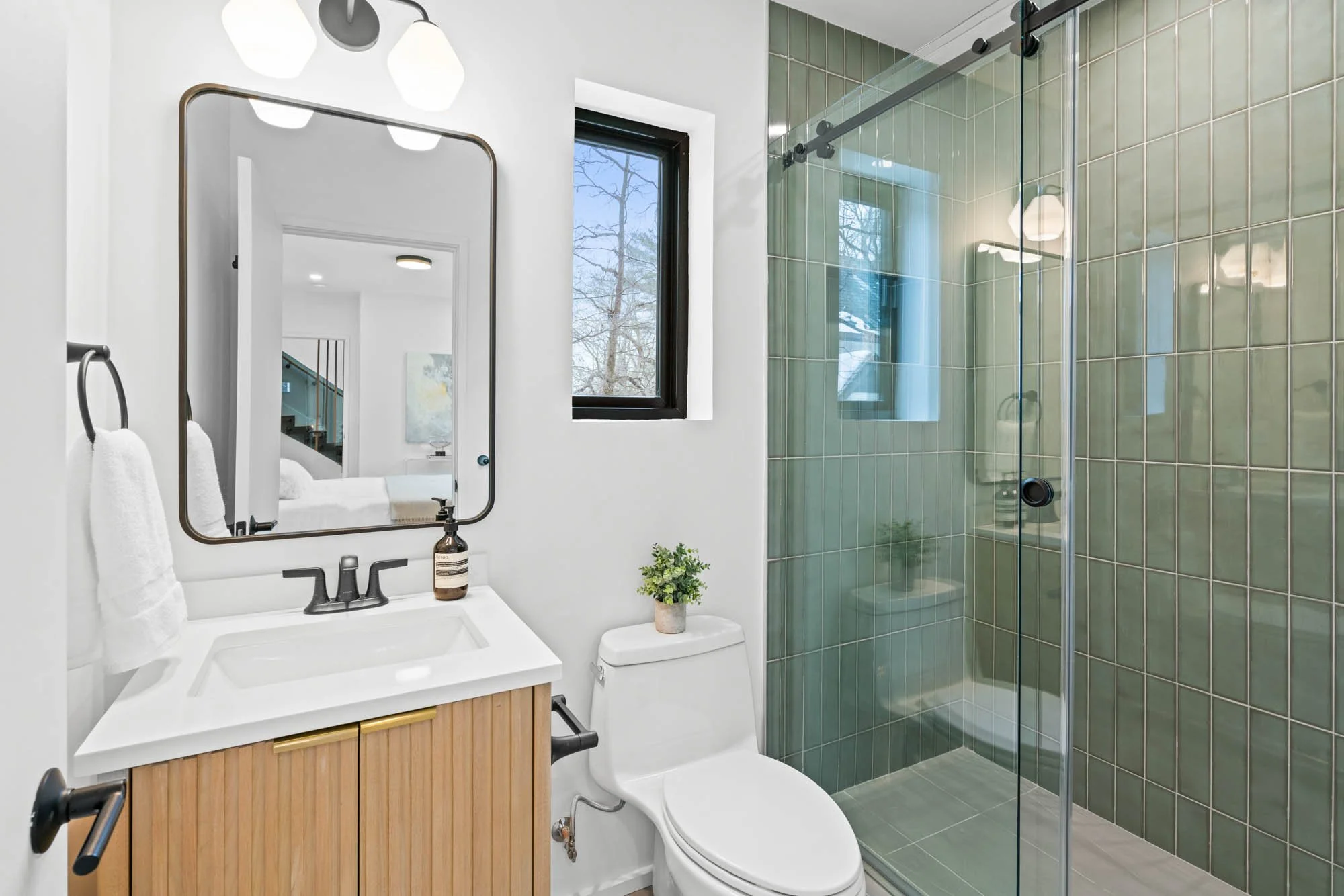 5244 Watson St NW-32.jpg