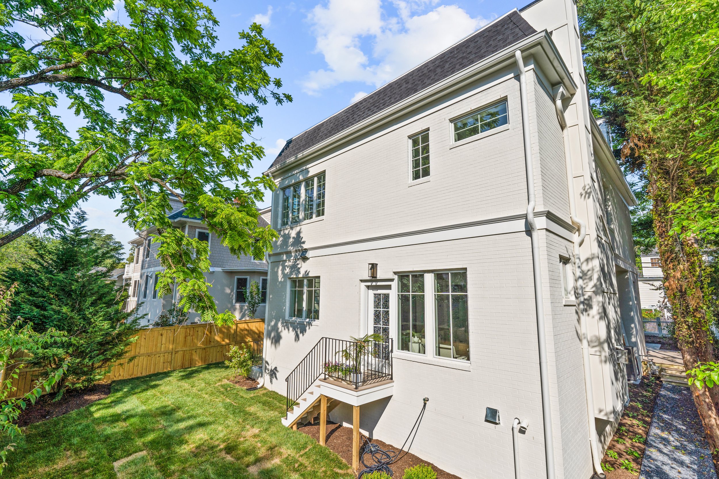 6702 Brookville Rd - 0127.jpg