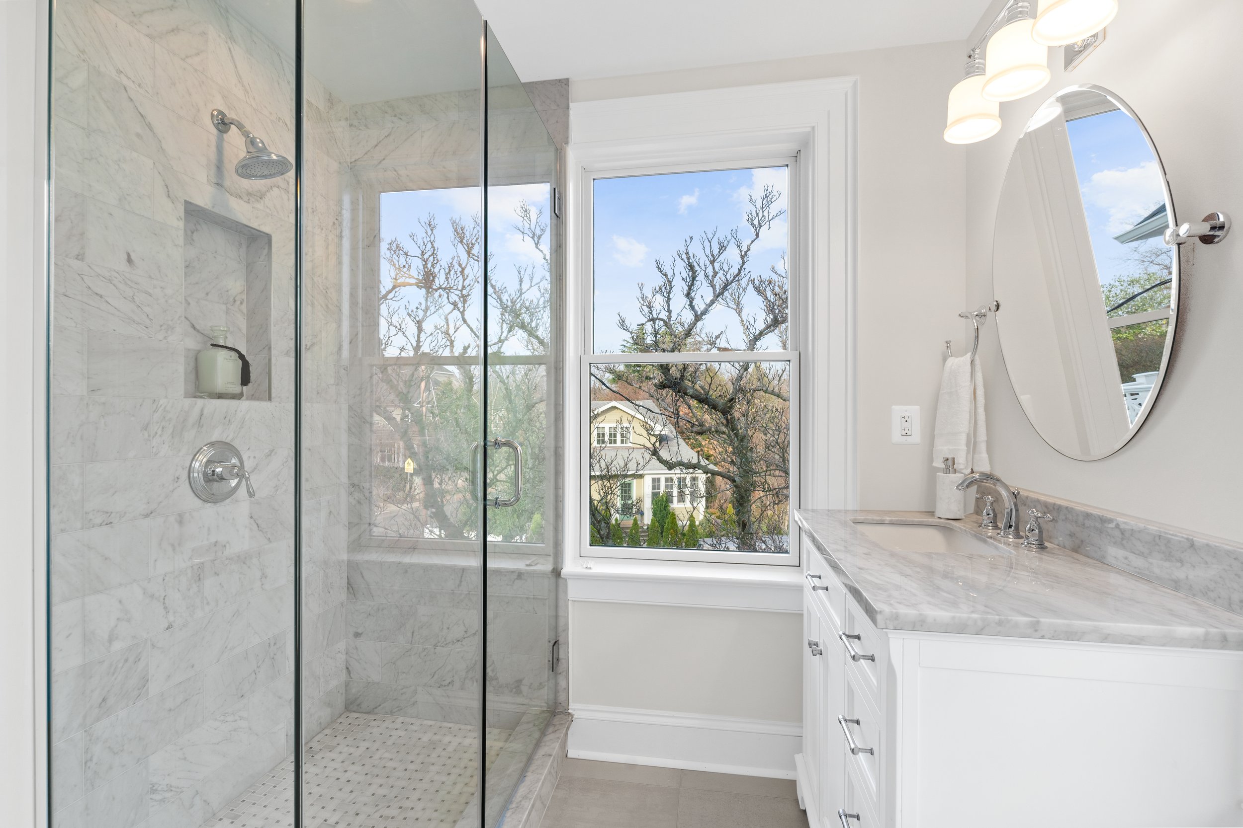 6704 Brookville Rd - 0007.jpg