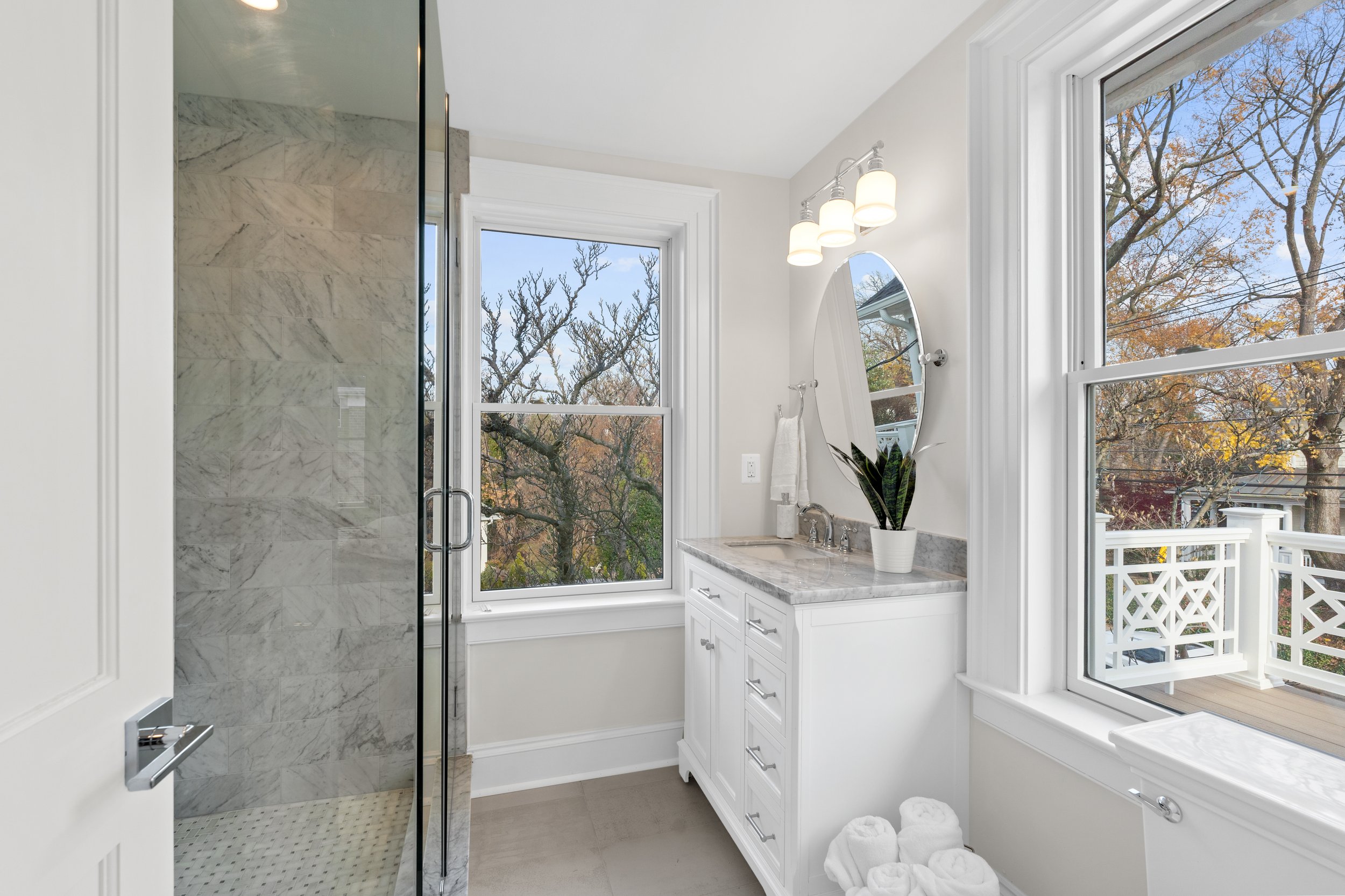 6704 Brookville Rd - 0005.jpg