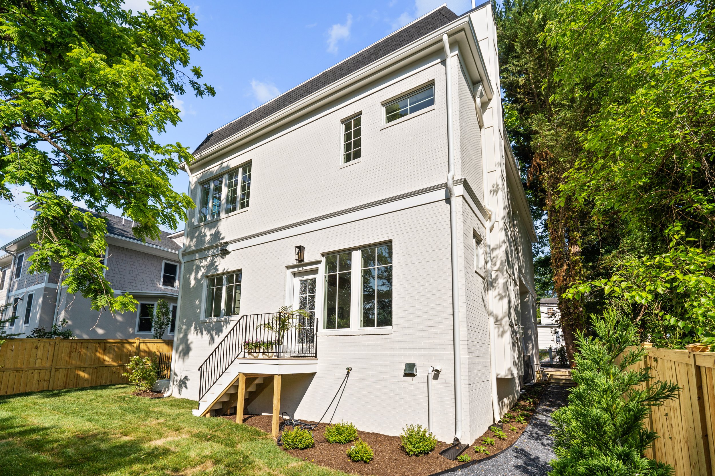 6702 Brookville Rd - 0120.jpg