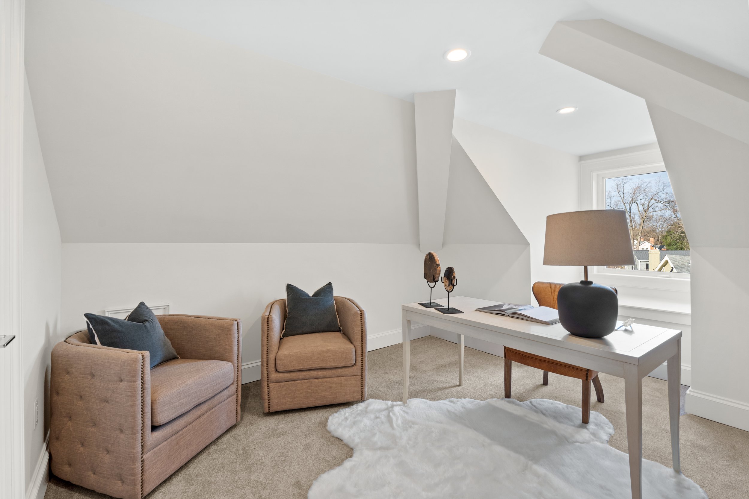 6704 Brookville Rd - 0039.jpg