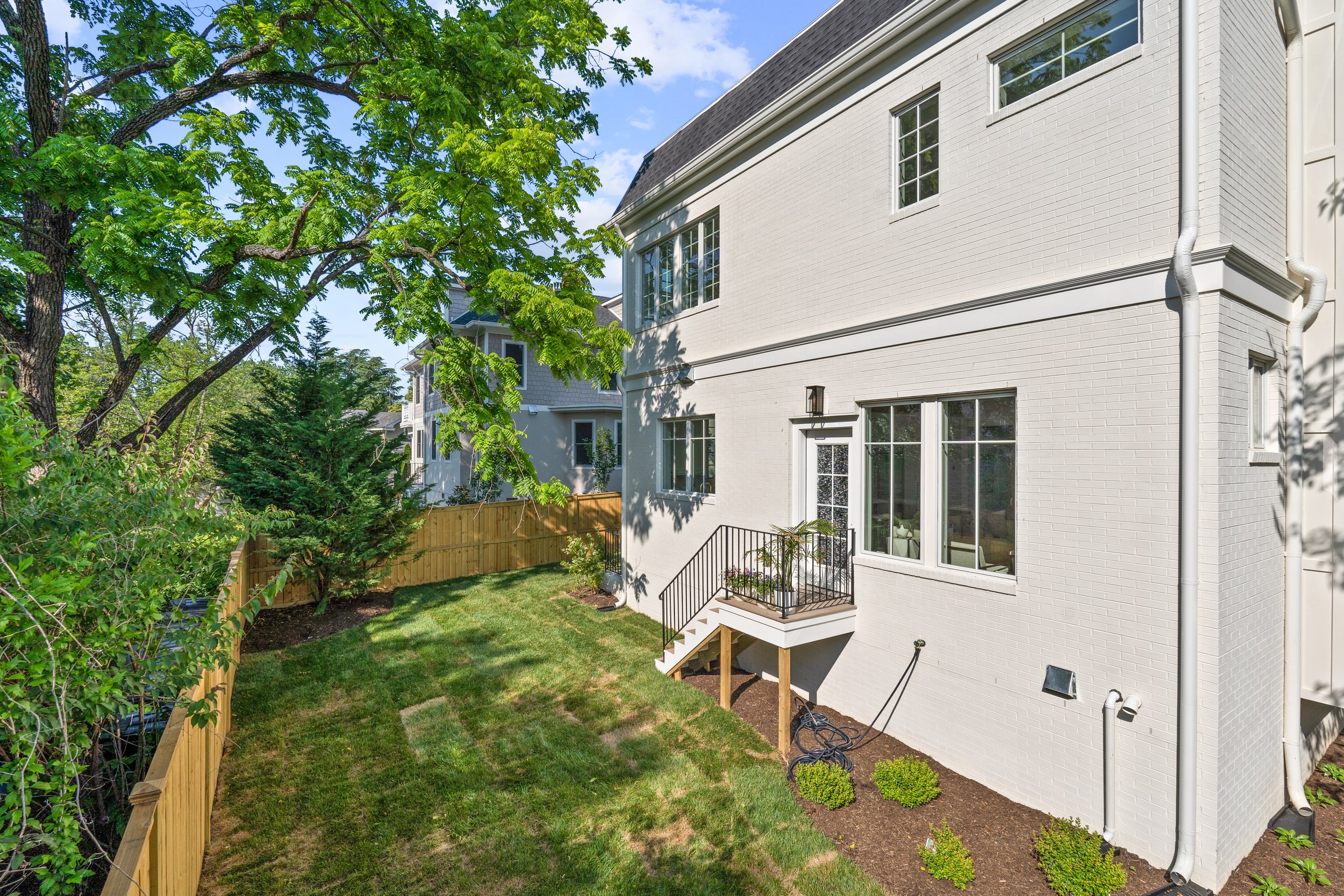 6702 Brookville Rd - 0128.jpg